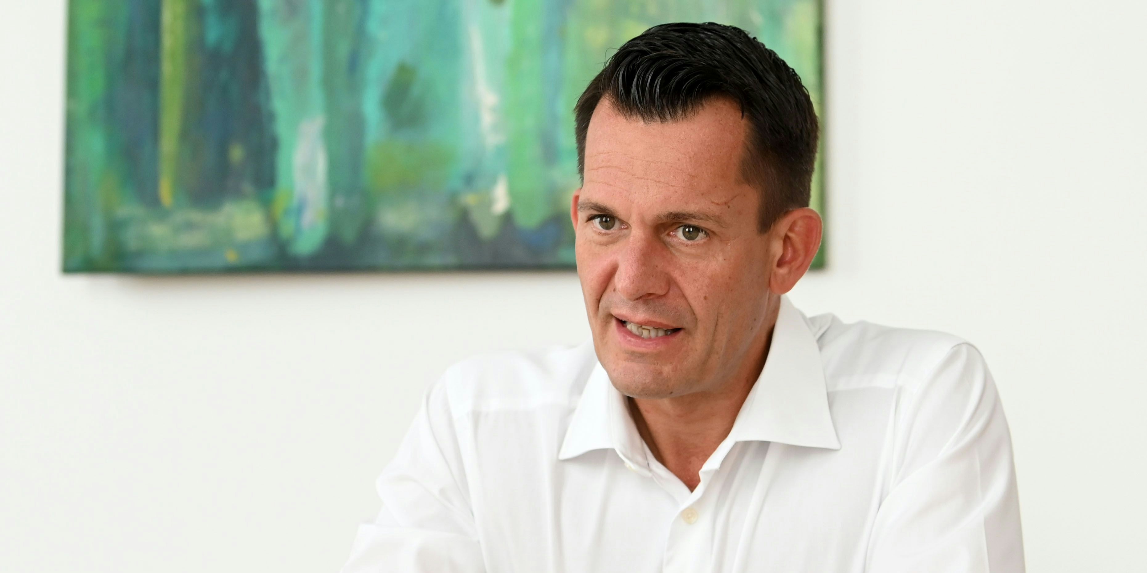 Download von www.picturedesk.com am 01.09.2021 (08:05).  ABD0131_20210723 - WIEN - ÖSTERREICH: ZU APA0354 VOM 23.7.2021 - Gesundheitsminister Wolfgang Mückstein (Grüne) am Freitag, 23. Juli 2021, anl. eines Interviews mit der Austria Presse Agentur-APA in Wien. ++ ACHTUNG SPERRFRIST BIS 23.07.21, 18:00 UHR ++. - FOTO: APA/HELMUT FOHRINGER  _ - 20210723_PD8218 - Rechteinfo: Rights Managed (RM)