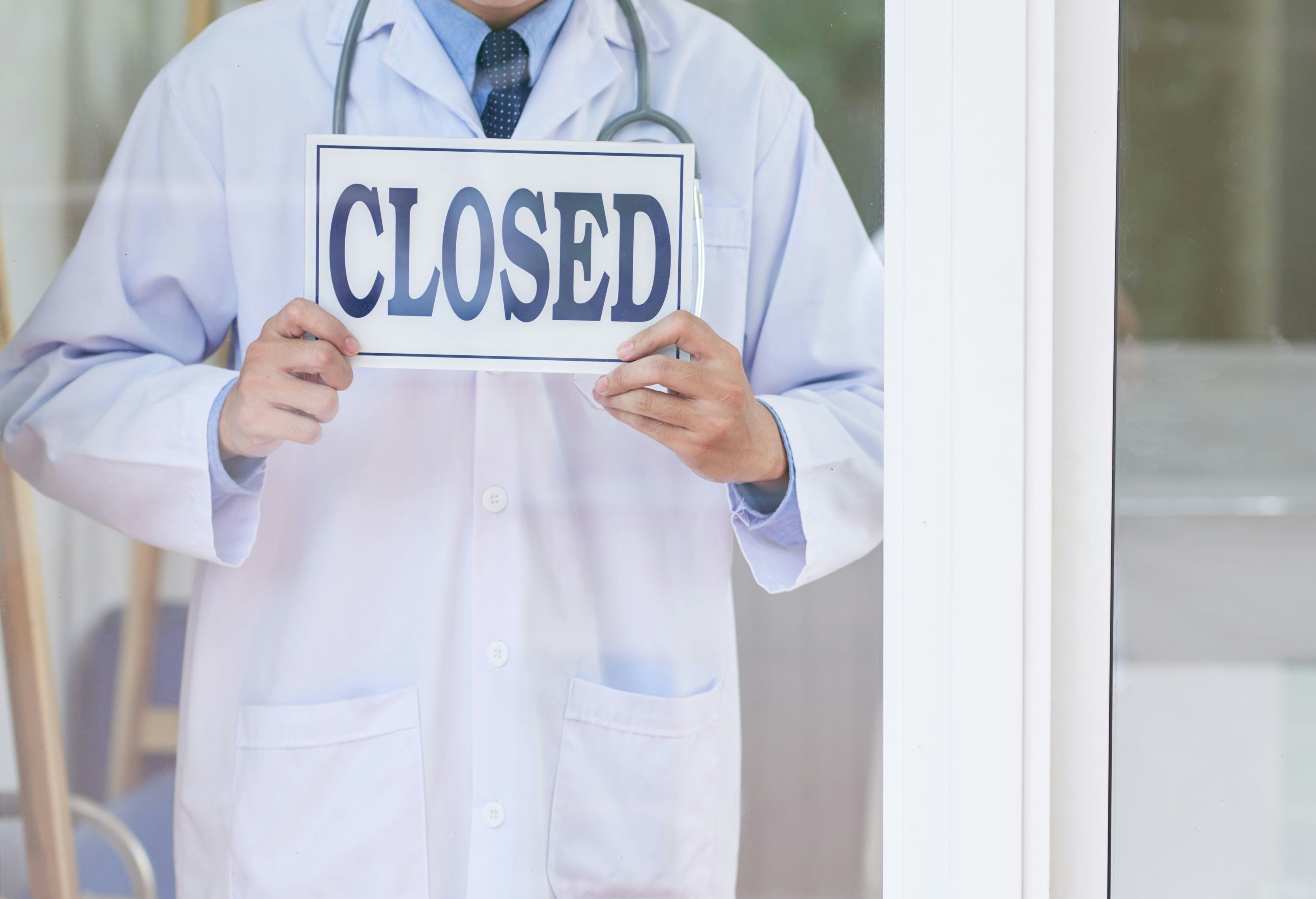 Die Praxis von Florian Hoffer wurde während seines Krankenhausaufenthaltes geschlossen.