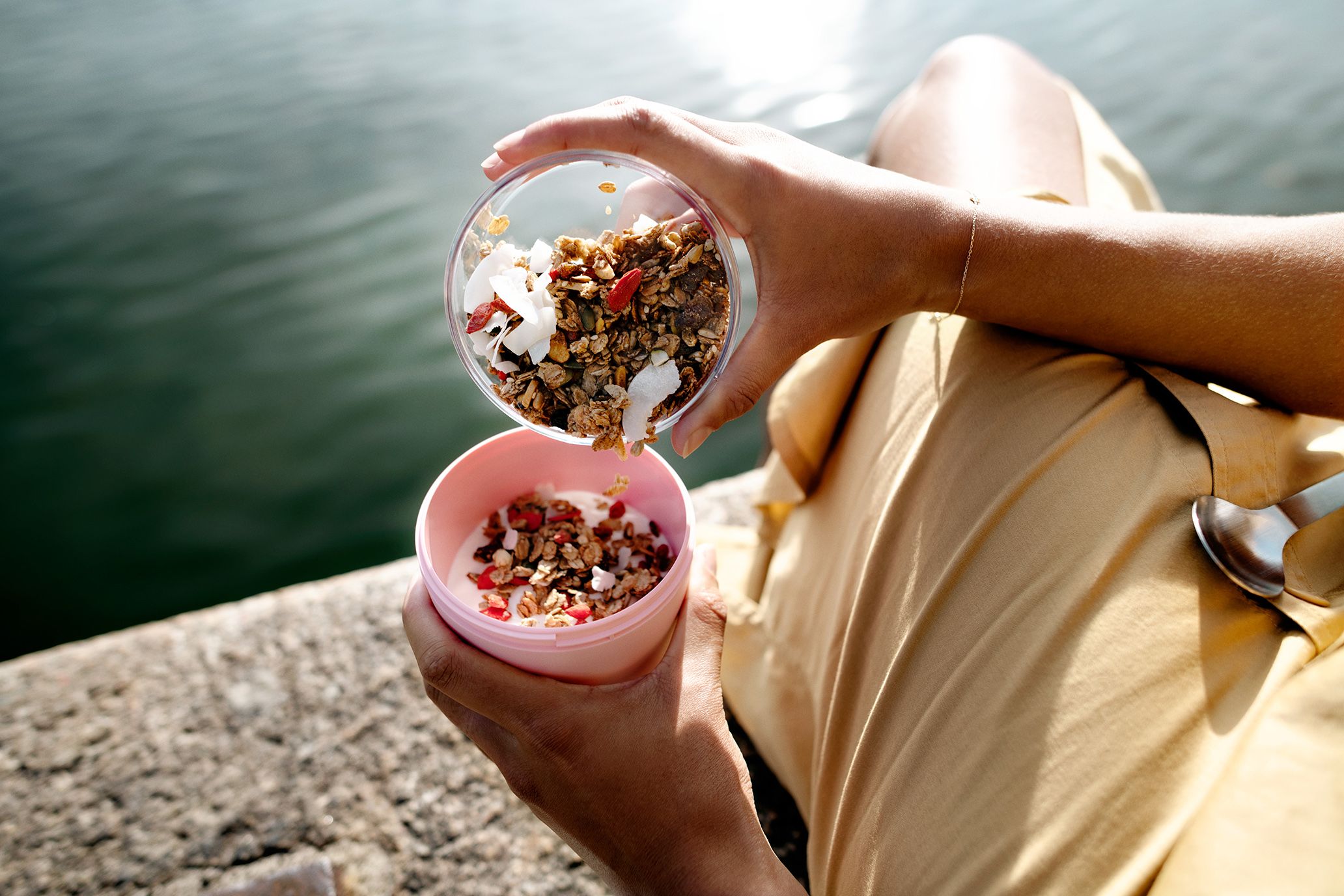 Oft genug hat man im Alltag den Eindruck, dass der Tag an sich viel zu kurz ist. Gerade dann ist es umso wichtiger, hin und wieder eine Pause zu machen. Mit der Mepal-Grundausstattung geht alles ganz einfach.