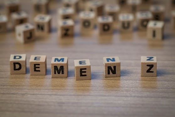 Demente Menschen verlieren alle Eigenschaften, die sie einst ausmachten - es bleibt nur die Hülle.