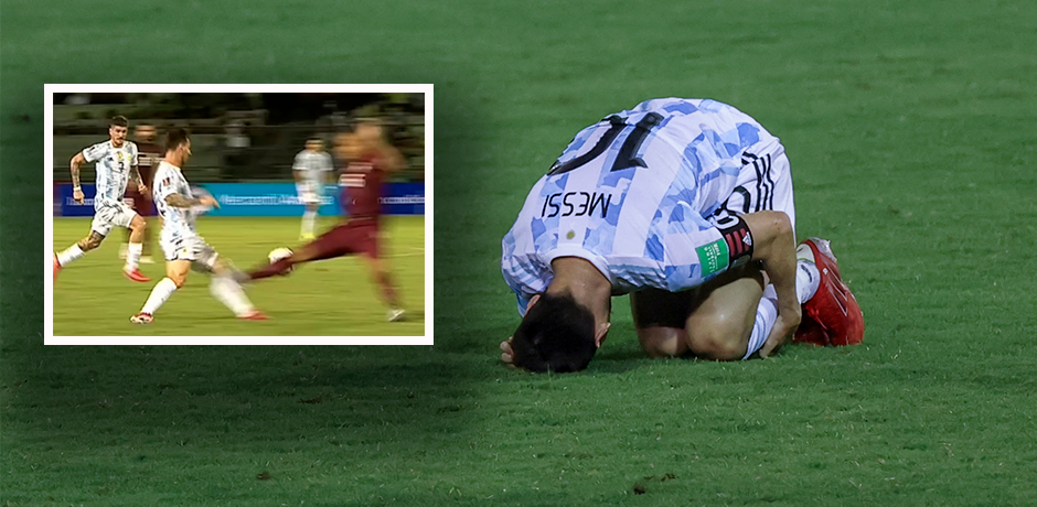 Lionel Messi übersteht ein brutales Foul. 