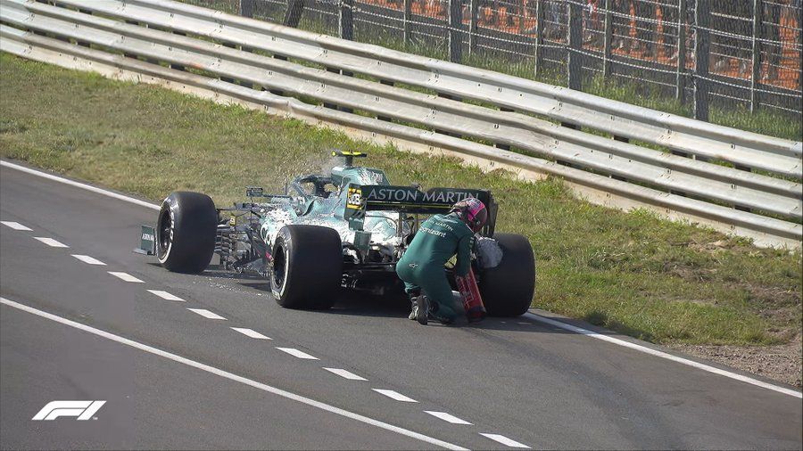 Der Defekt am Boliden von Sebastian Vettel. 