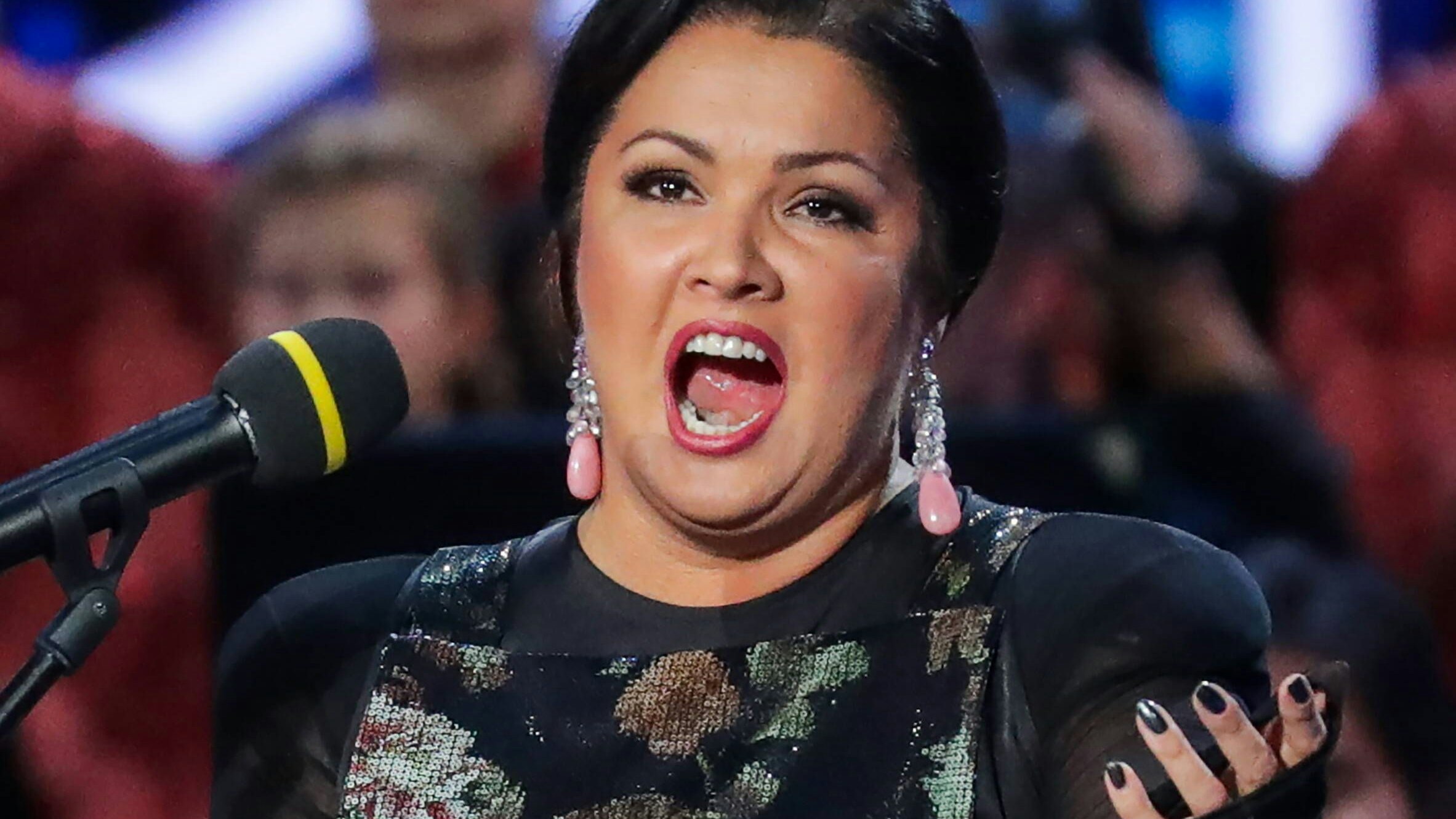 Anna Netrebko zog sich zuletzt von der Bühne zurück.