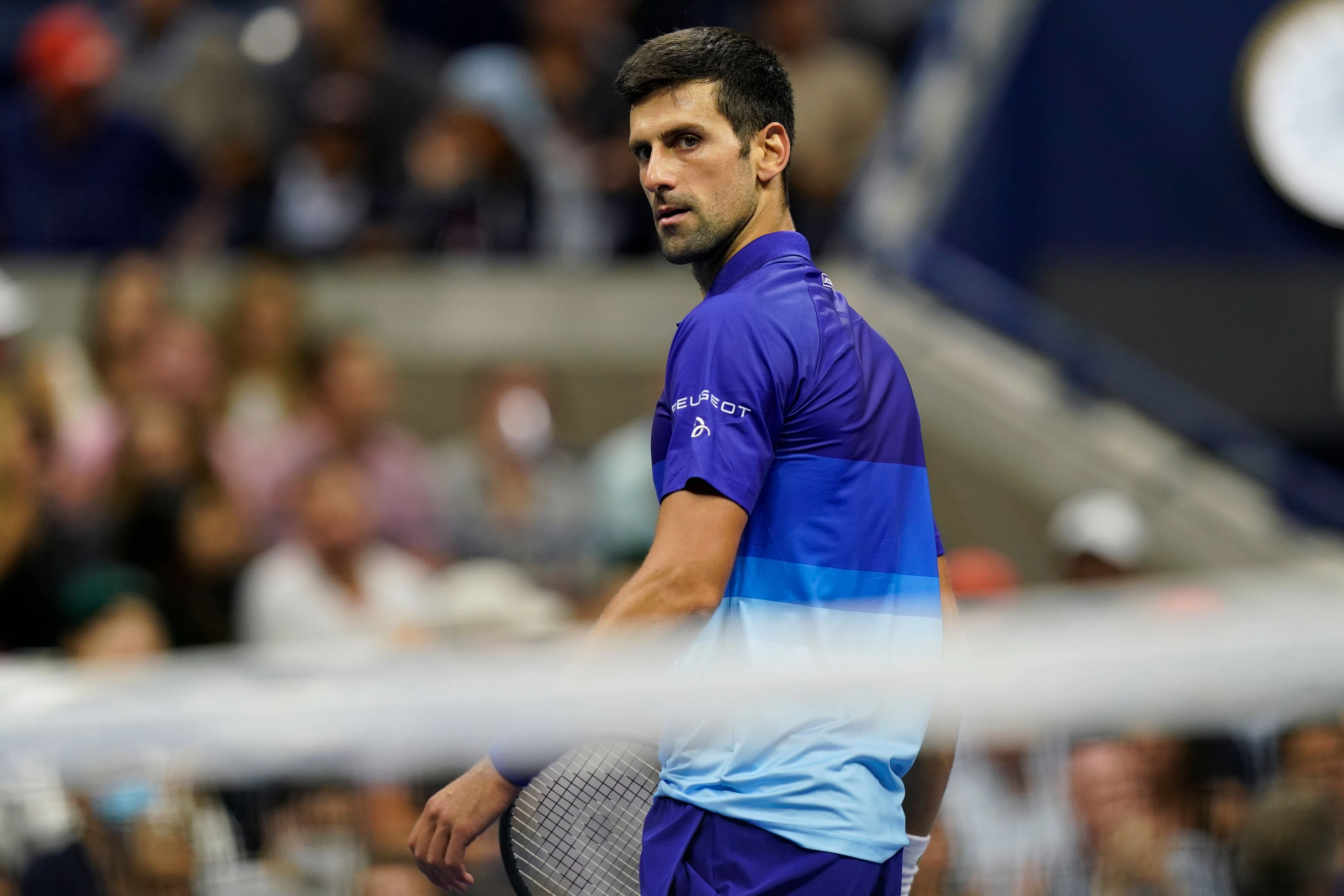 Novak Djokovic legt sich mit einem Zuschauer an. 