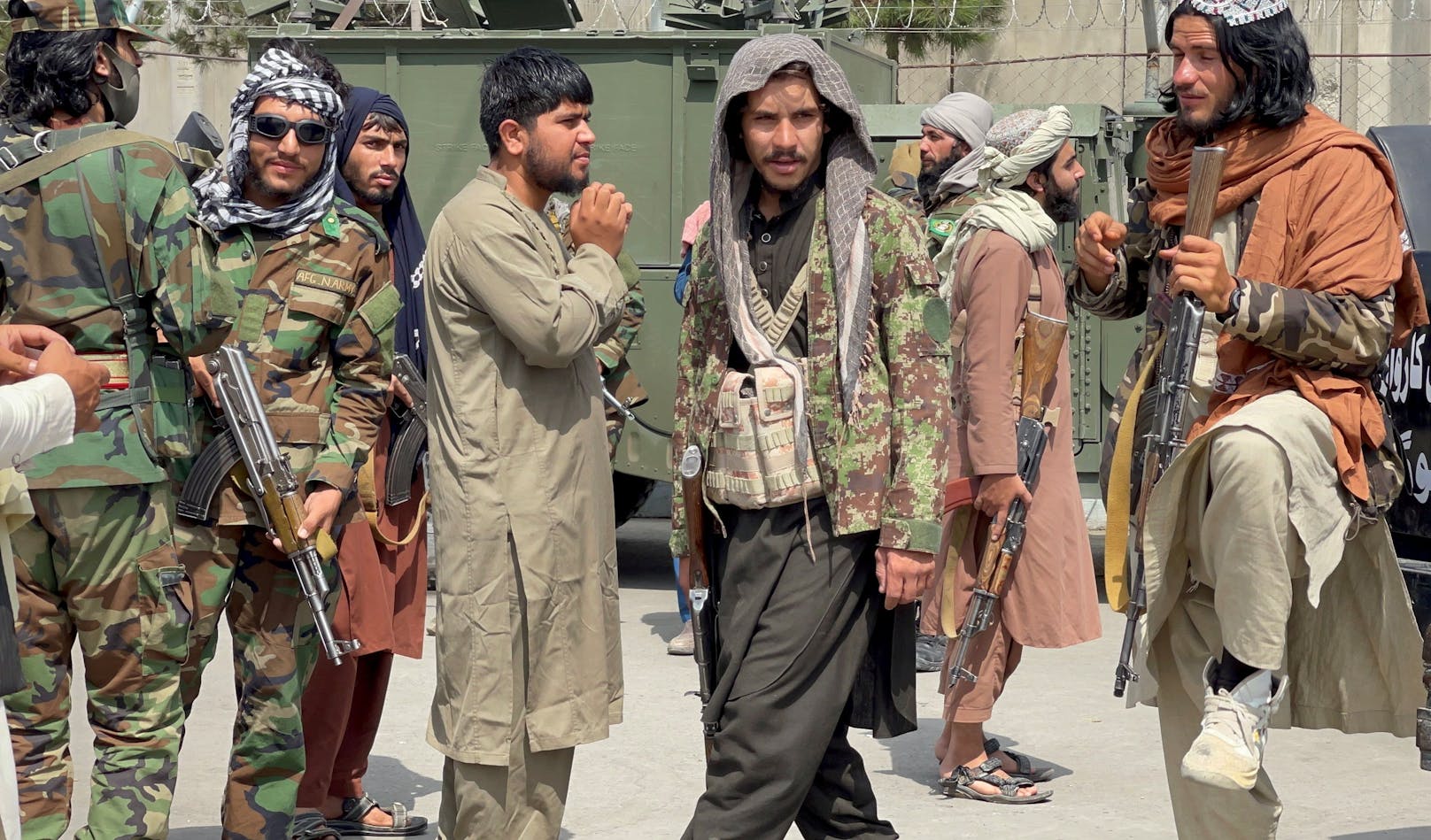 Taliban feuerten aus Freude über militärische Erfolge in die Luft – zwei Menschen starben, 12 wurden verletzt.