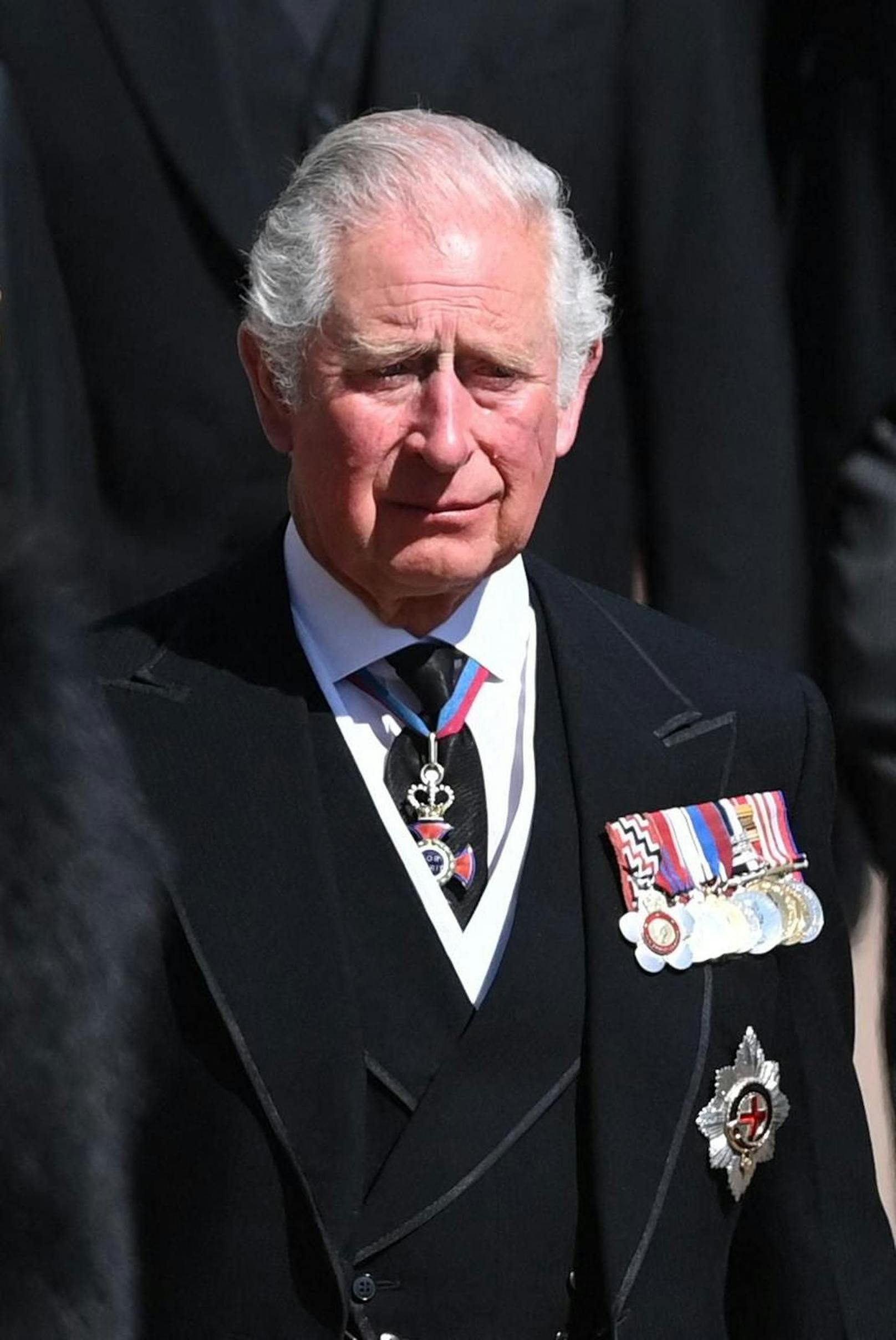 Prinz Charles (73) wird nach dem Tod seiner Mutter als neuer König ausgerufen.