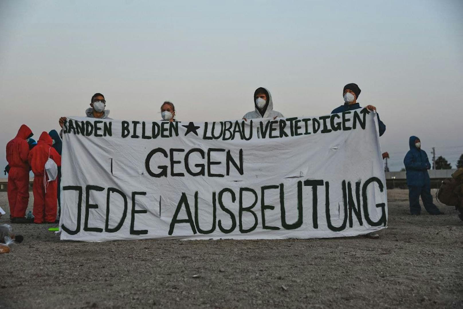 Die neue Woche startet mit einer weiteren Blockade einer Baustelle der Stadtstraße.