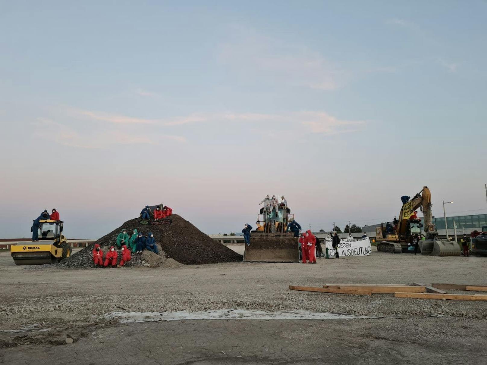 Die neue Woche startet mit einer weiteren Blockade einer Baustelle der Stadtstraße.