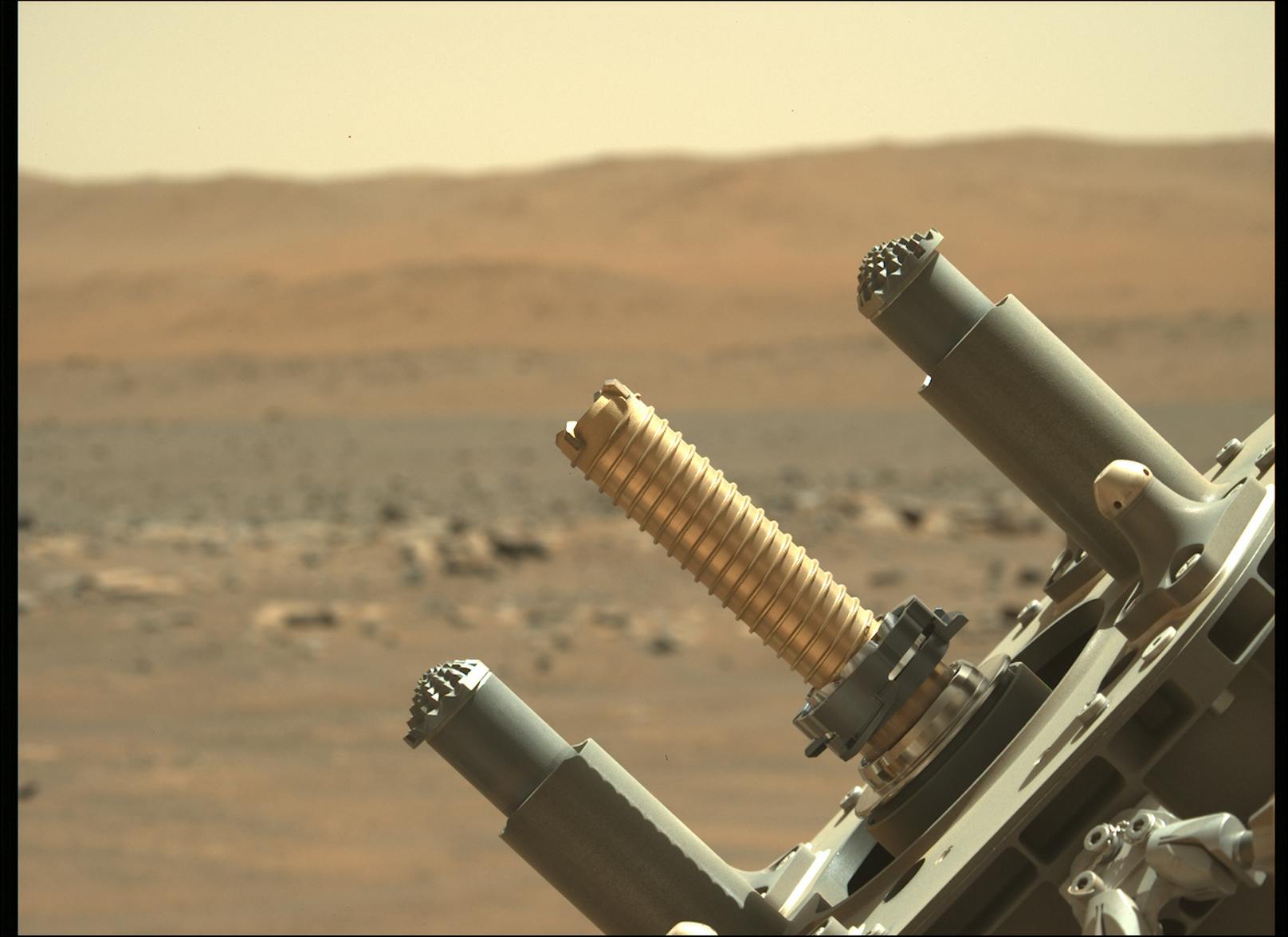 Der&nbsp;NASA-Rover "Perseverance" konnte - nach einem ersten gescheiterten Versuch - nun erfolgreich eine Gesteinsprobe sichern.