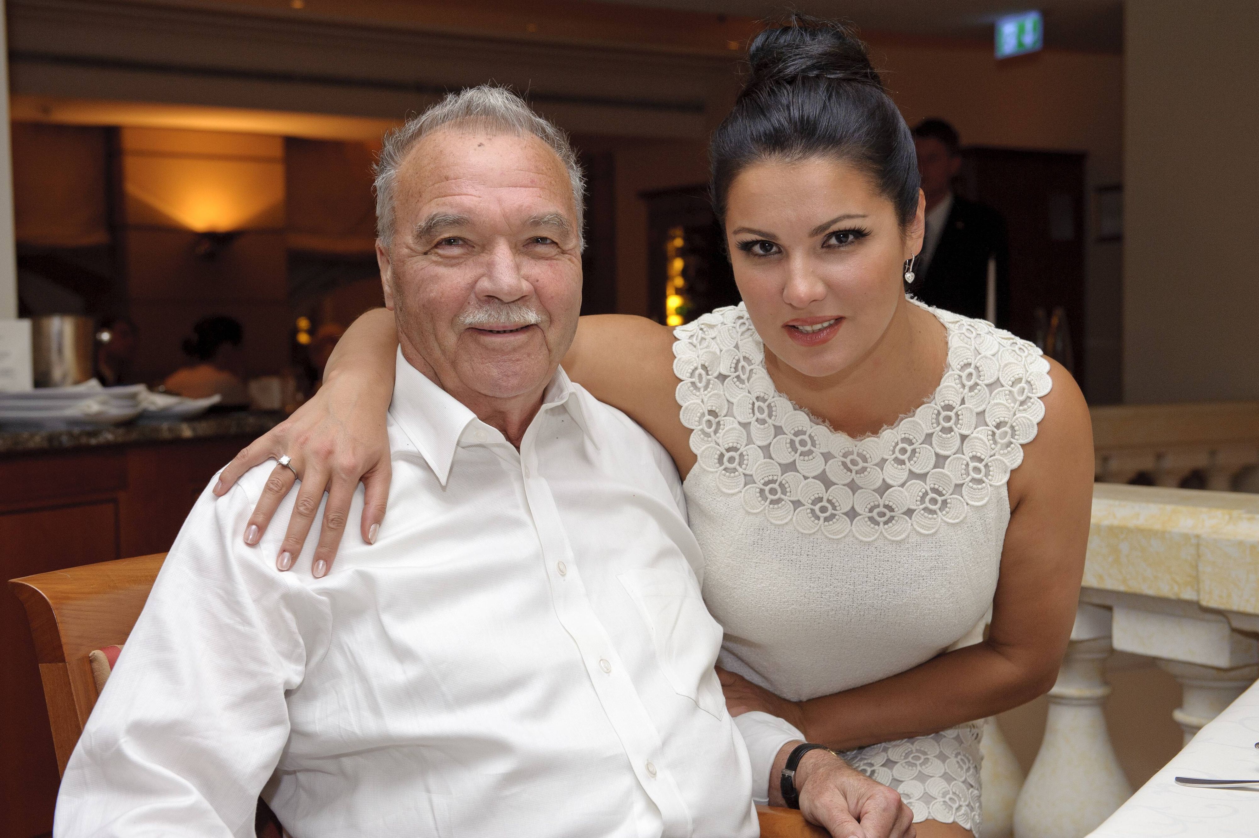Anna Netrebko mit ihrem Vater