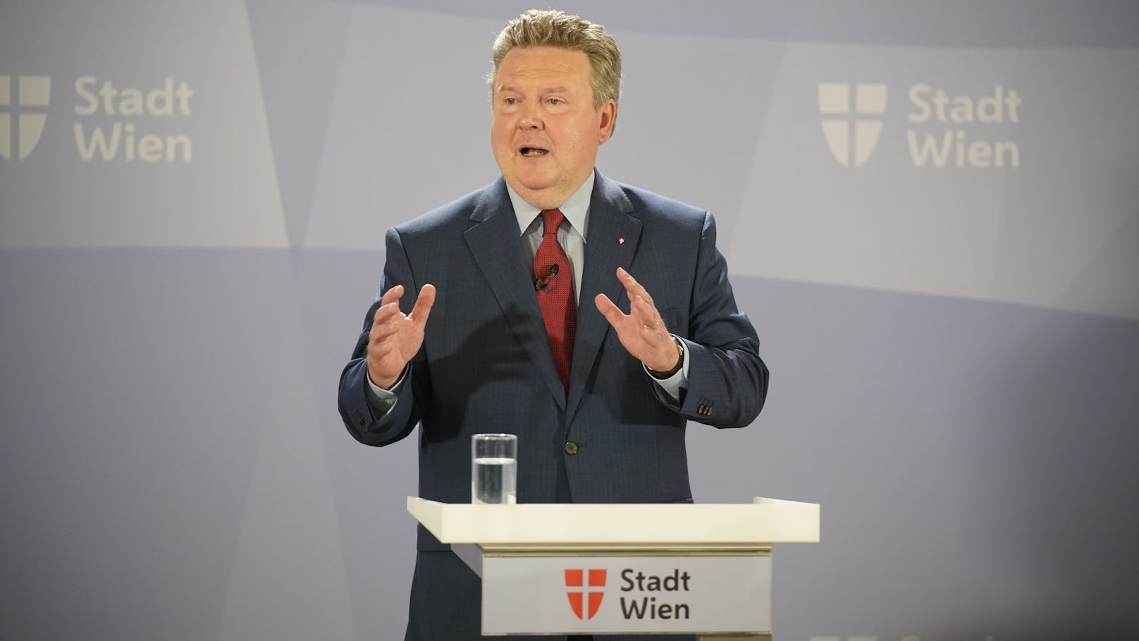 Wiens Bürgermeister Michael Ludwig will österreichweit strengere Corona-Regeln. 