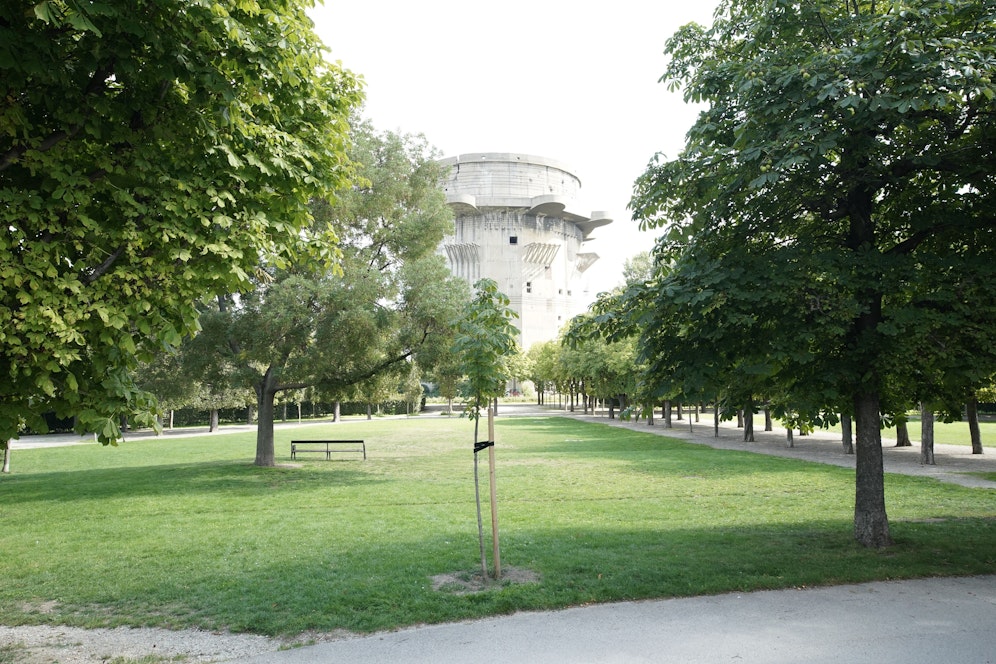 Der Augarten (Wien-Leopoldstadt) ist für viele Wiener ein Naherholungsgebiet. Die Grünen befürchten massive Baumfällungen, damit eine Eventzone gebaut werden kann. Die Petition 
