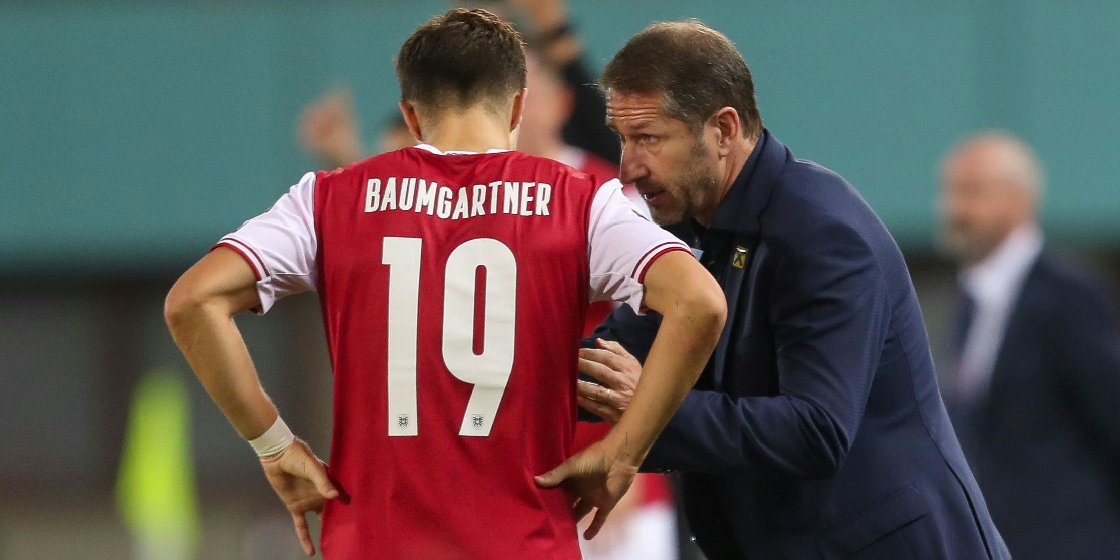 Franco Foda erteilt Anweisungen.