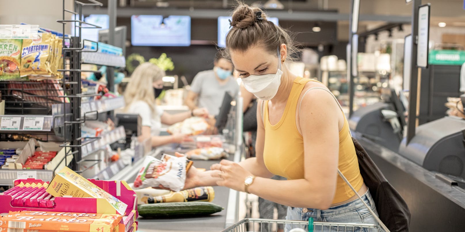 Im Lebensmittelhandel herrscht weiterhin Maskenpflicht.