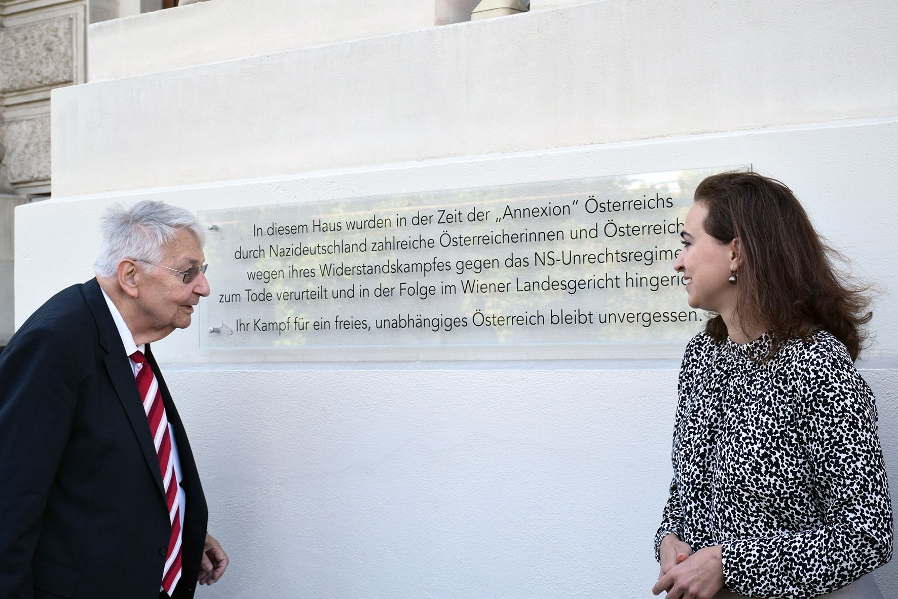 Dr. Gerhard Kastelic mit Justizministerin Zadic