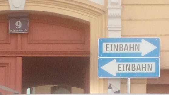 Dieses Straßenschild sorgt für Verwirrung