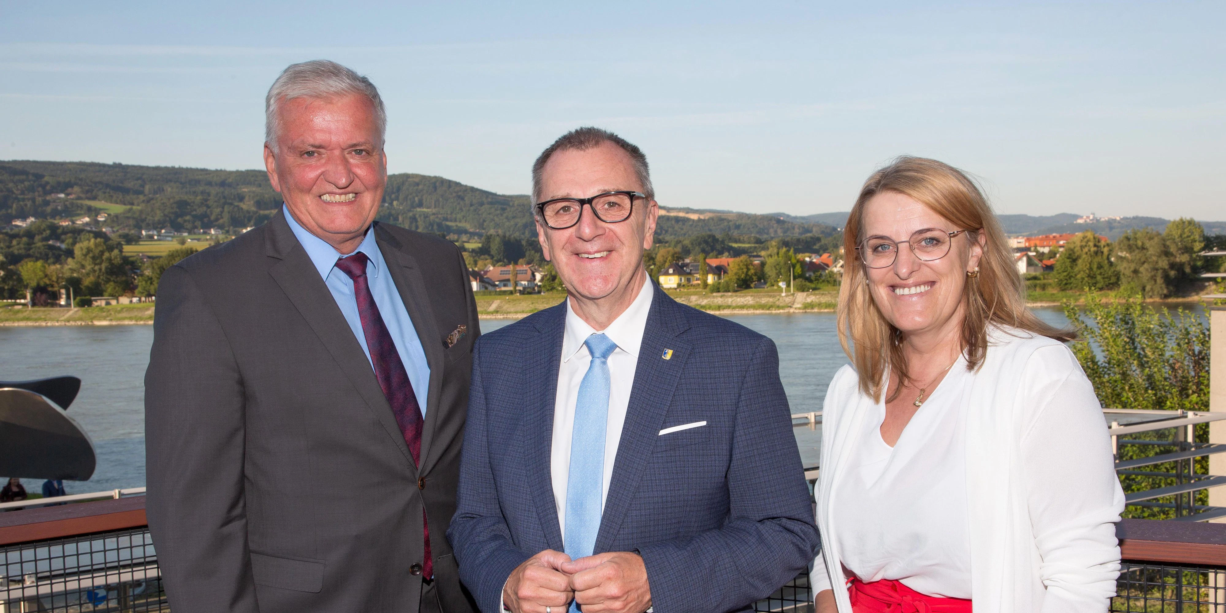 Schnabl (li.) und Königsberger Ludwig waren unter den ersten Gratulanten.