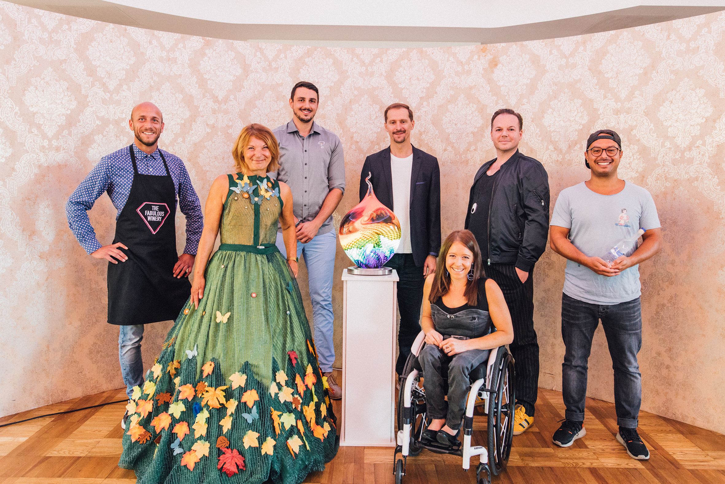 Am 13. "Diversity Ball" kann man Glas-Skulpturen von Peter Kuchler III. ersteigern.