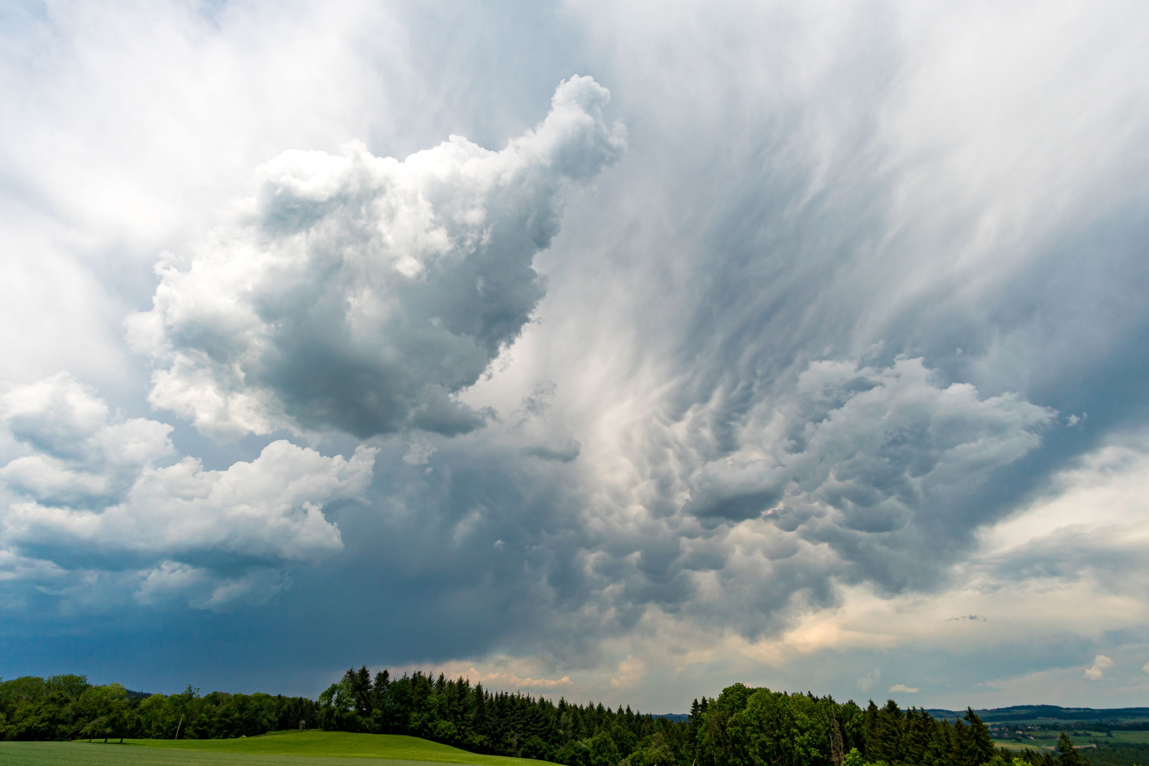 Ein Tief aus dem Westen bringt einen Wetterumschwung nach Österreich. Symbolbild. 