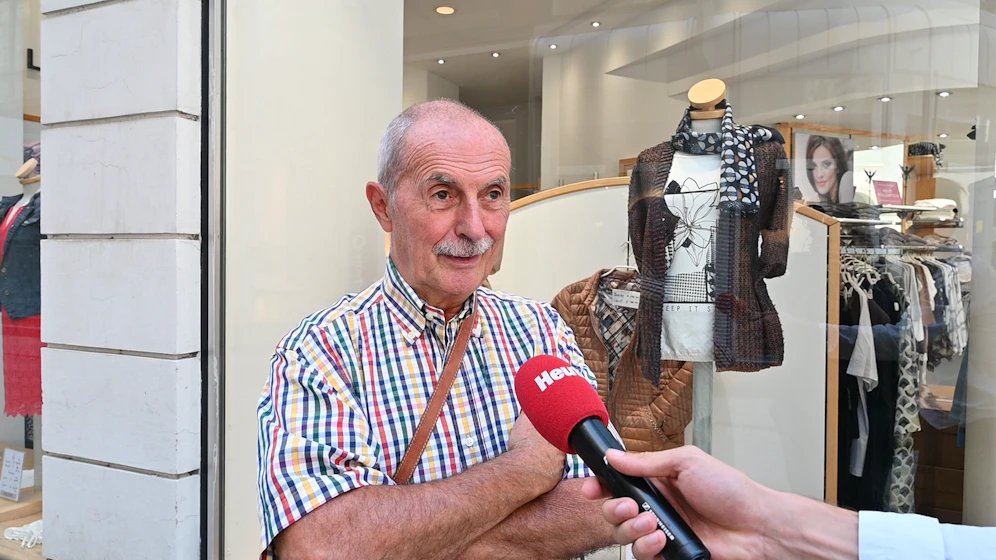 Kurt (72) gibt zu, dass ihn die neuen Corona-Regeln seit der Impfung nicht mehr jucken.