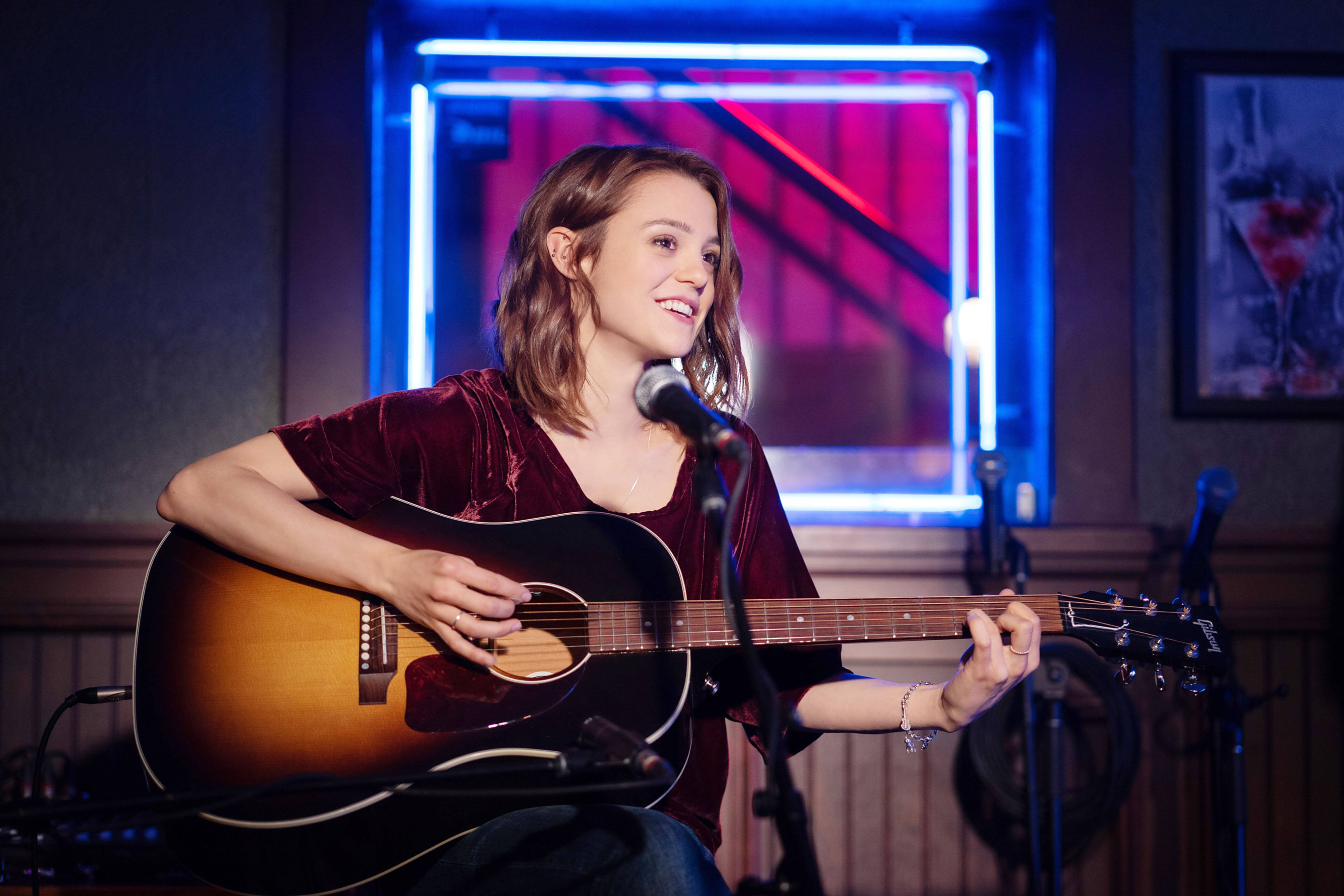 A DOG S JOURNEY, Kathryn Prescott, 2019. ph: Joe Lederer / Universal / courtesy Everett Collection null ACHTUNG AUFNAHMEDATUM GESCHÄTZT PUBLICATIONxINxGERxSUIxAUTxONLY Copyright: xUniversal/CourtesyxEverettxCollectionx MCDDOJO EC093