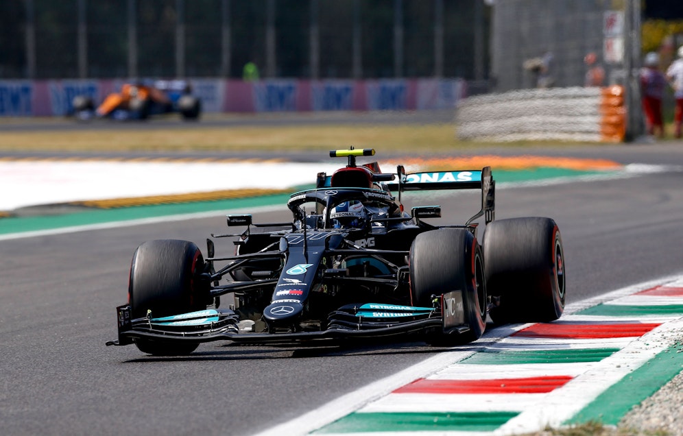 Valtteri Bottas gewinnt den Sprint. 