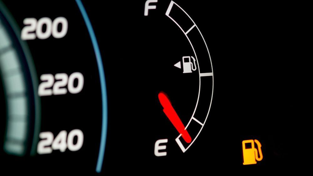 Dieser Pfeil hilft beim Tanken ungemein