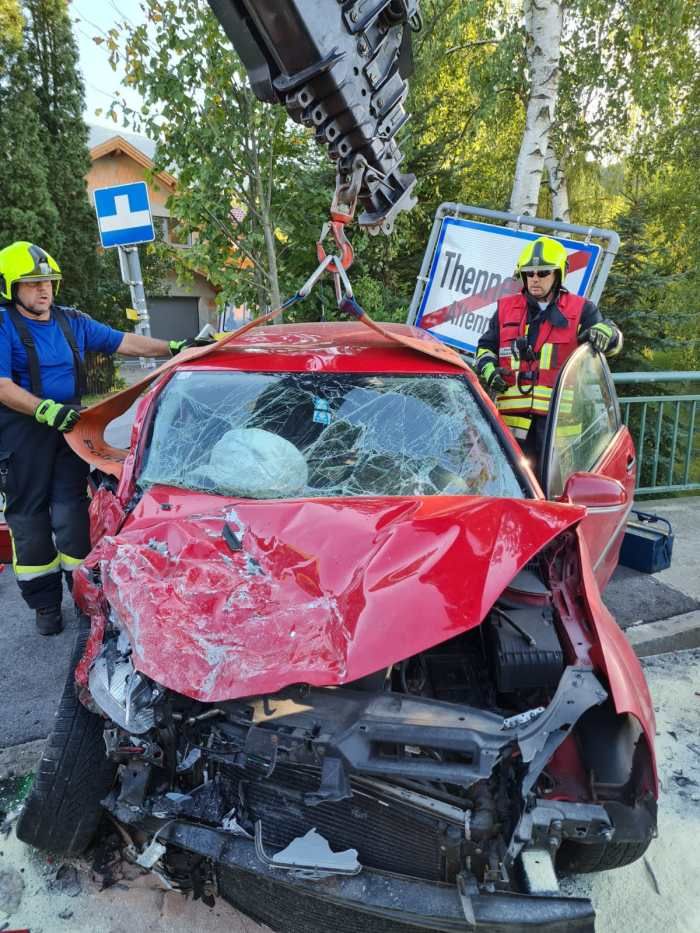 Der Crash forderte vier Verletzte.