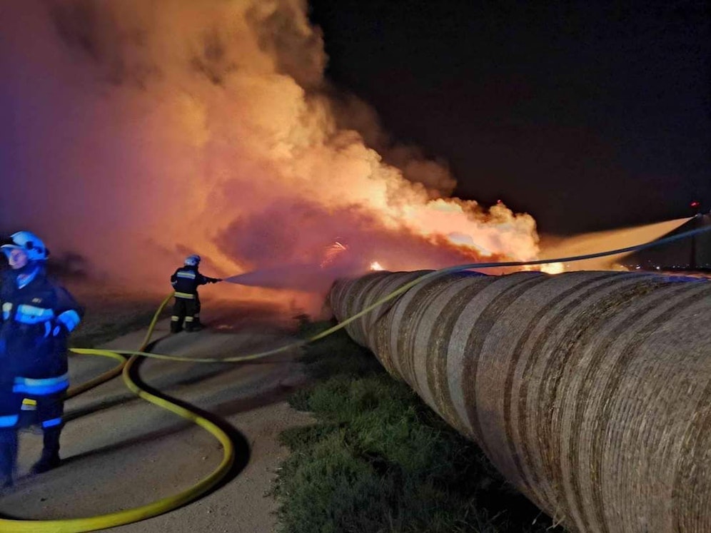 Strohballenbrand im Bezirk Gänserndorf