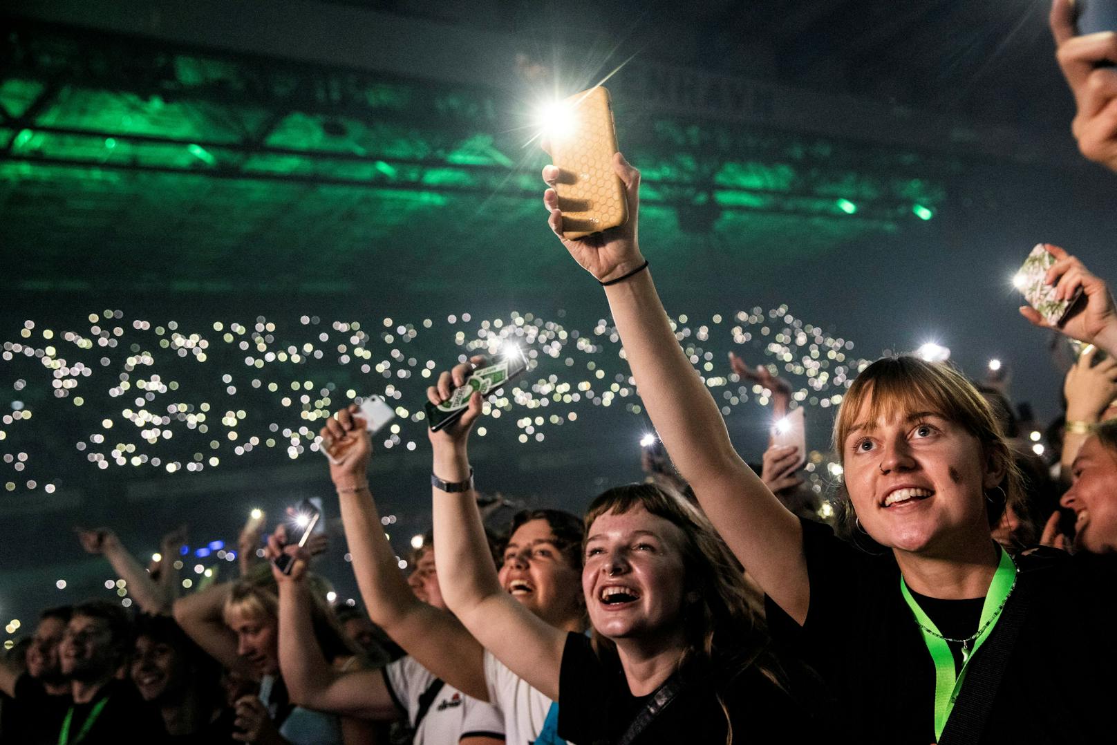50.000 Fans feiern bei Konzert ohne Corona-Auflagen
