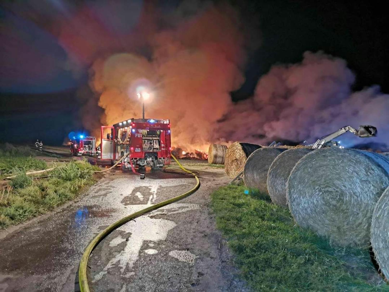 Strohballenbrand im Bezirk Gänserndorf