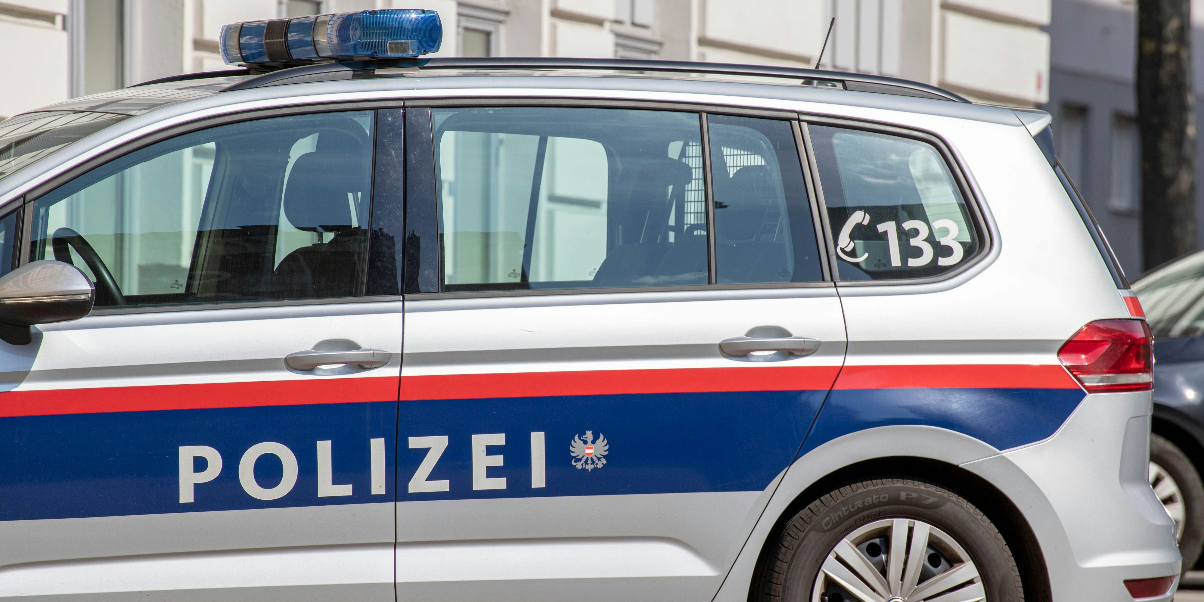 Der Tatverdächtige stellte sich am nächsten Tag selbst bei der Polizei (Symbolbild).