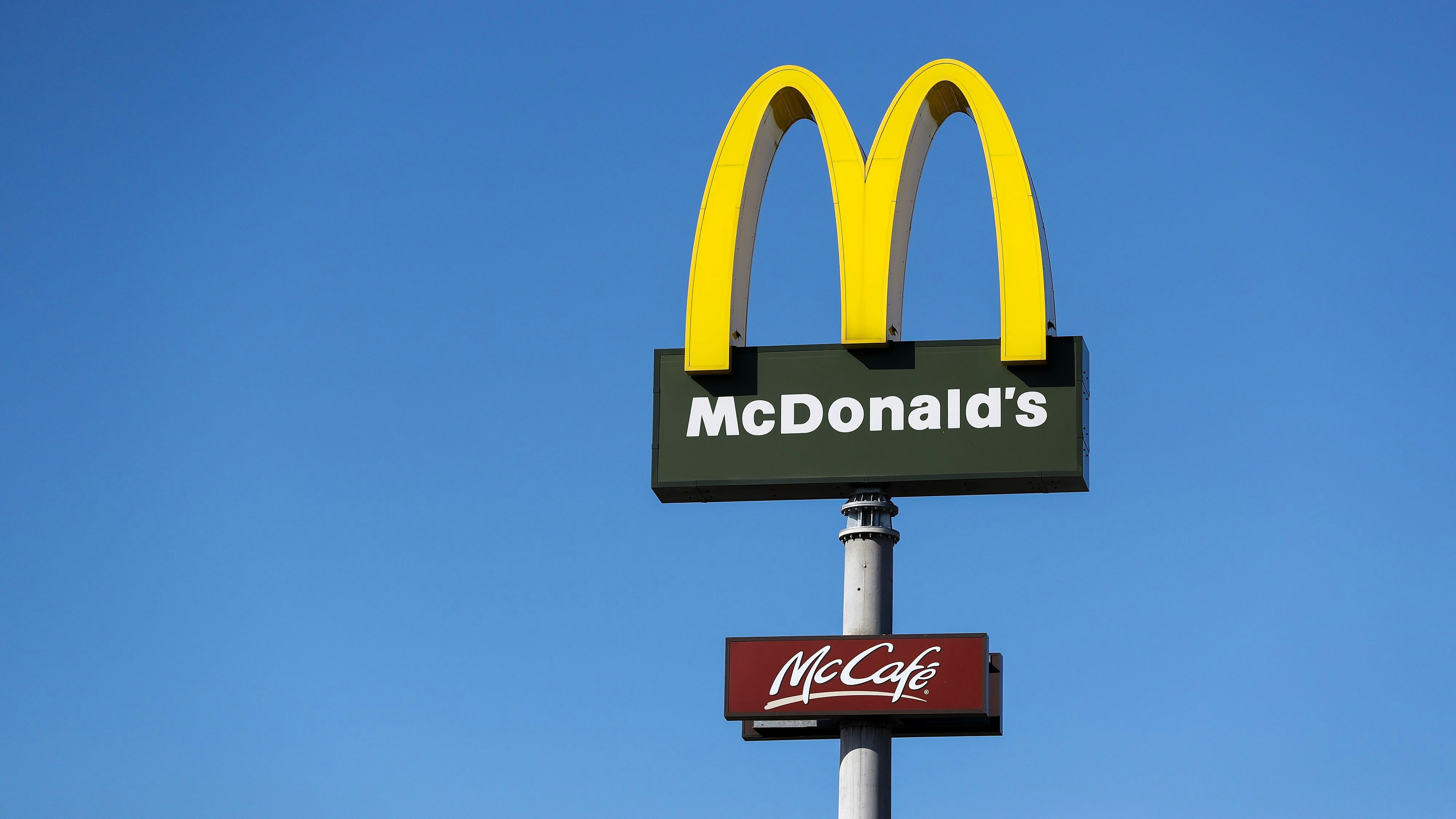 Bei dem Lokal handelt es sich um eine Filiale der Kette McDonald’s am Kaplanweg 8 in der Bezirkshauptstadt Weiz.