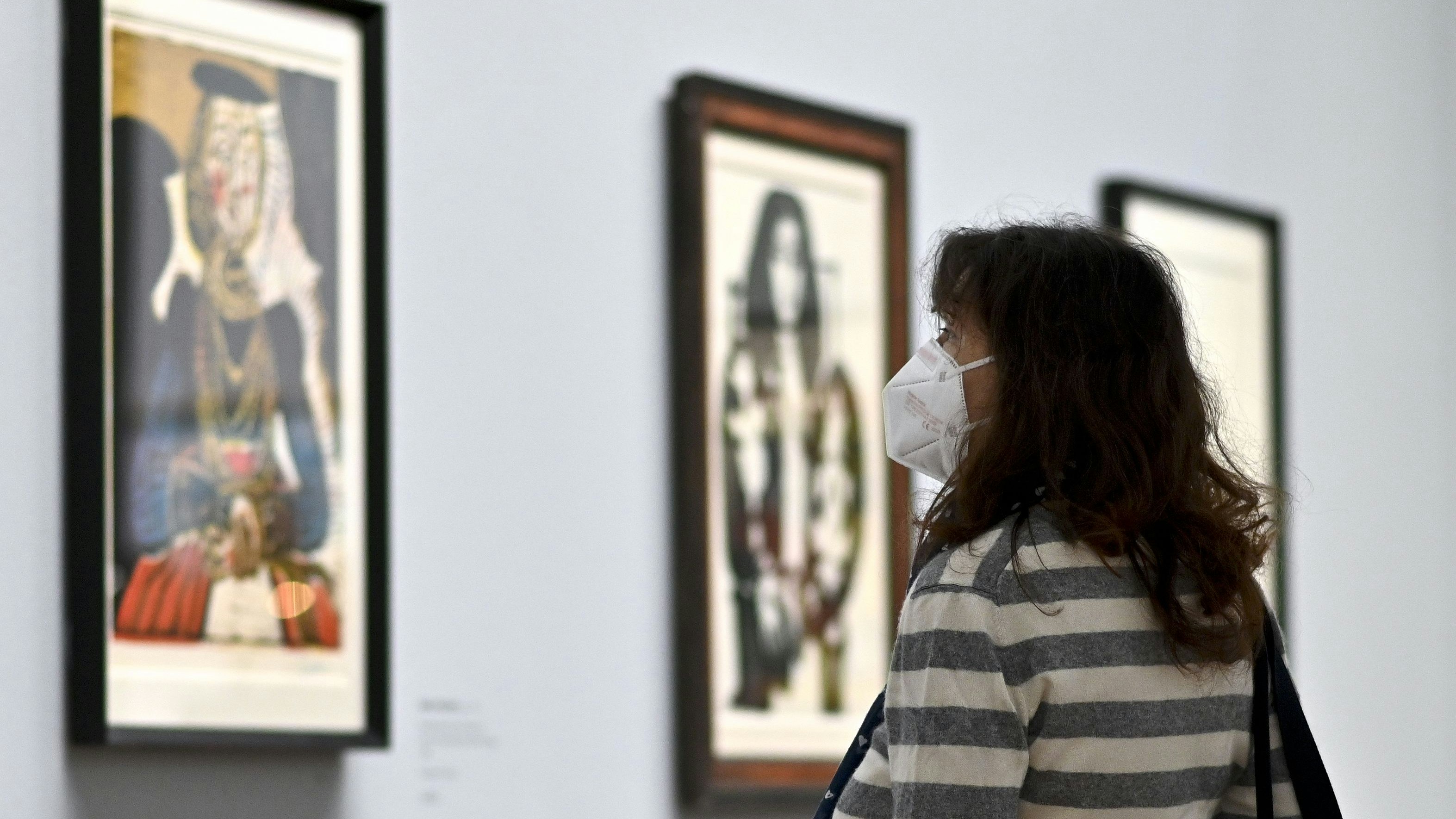 Auch in Museen müssen Ungeimpfte wieder eine FFP2-Maske tragen.