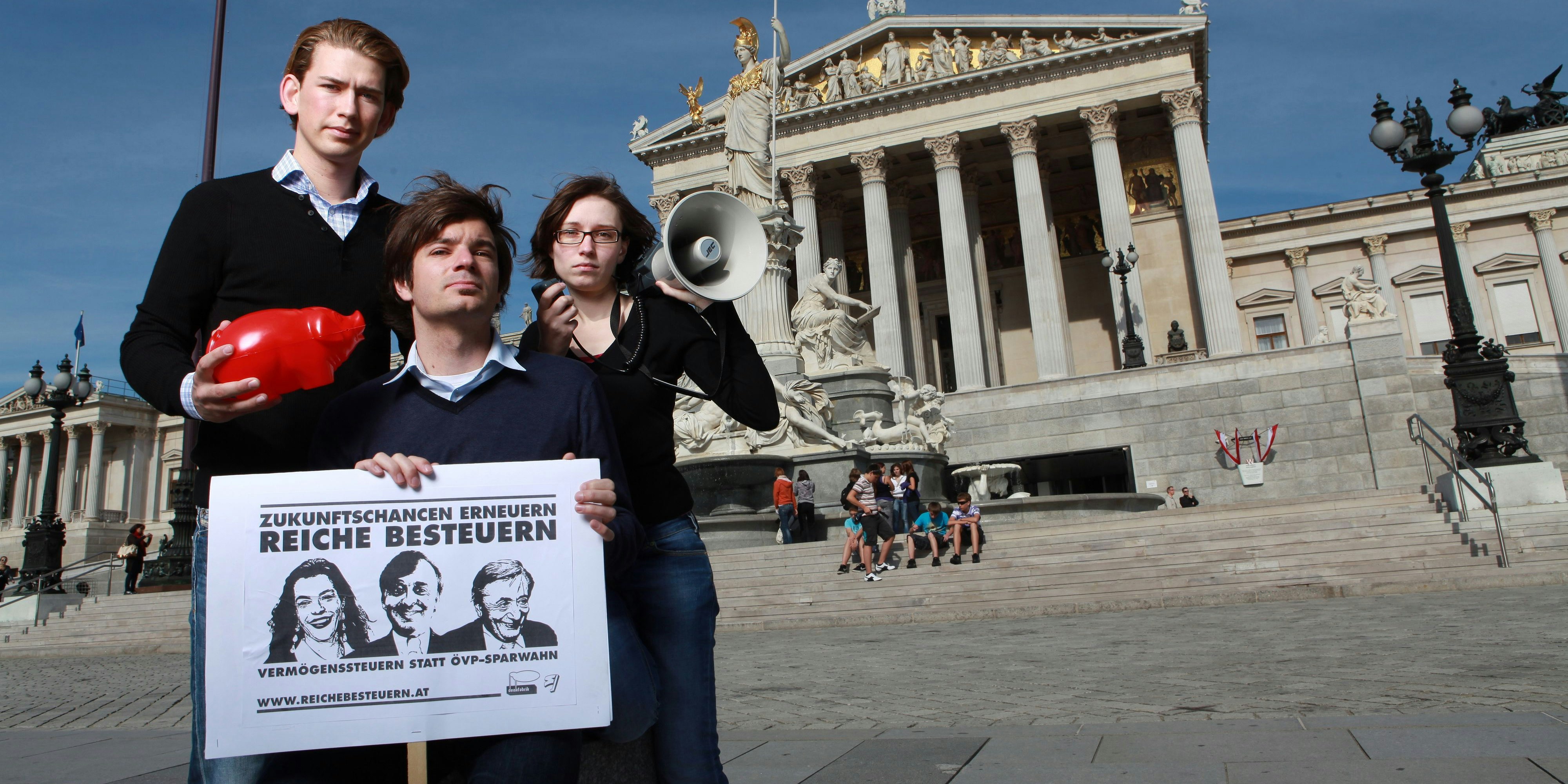 Kurz (damals 23) mit Wolfgang Moitzi (26) und Sigrid Maurer (25).