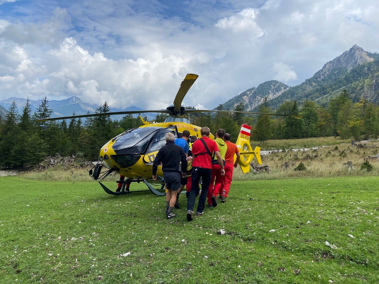 Heute.at - 30-Meter-Absturz: Bergretter benötigte selbst Hilfe
