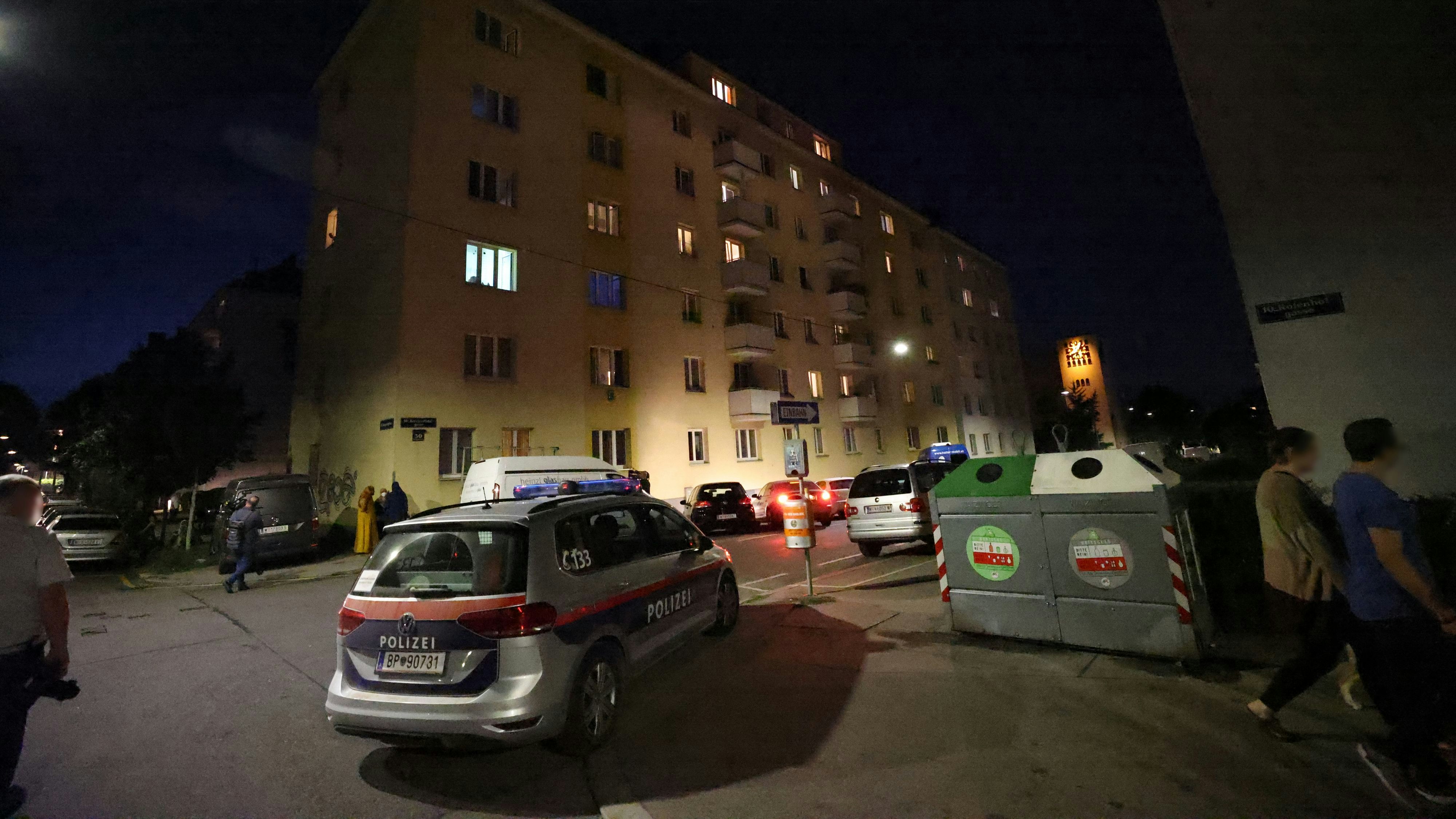 In dem Gemeindebau wurden zwei Frauen getötet. 