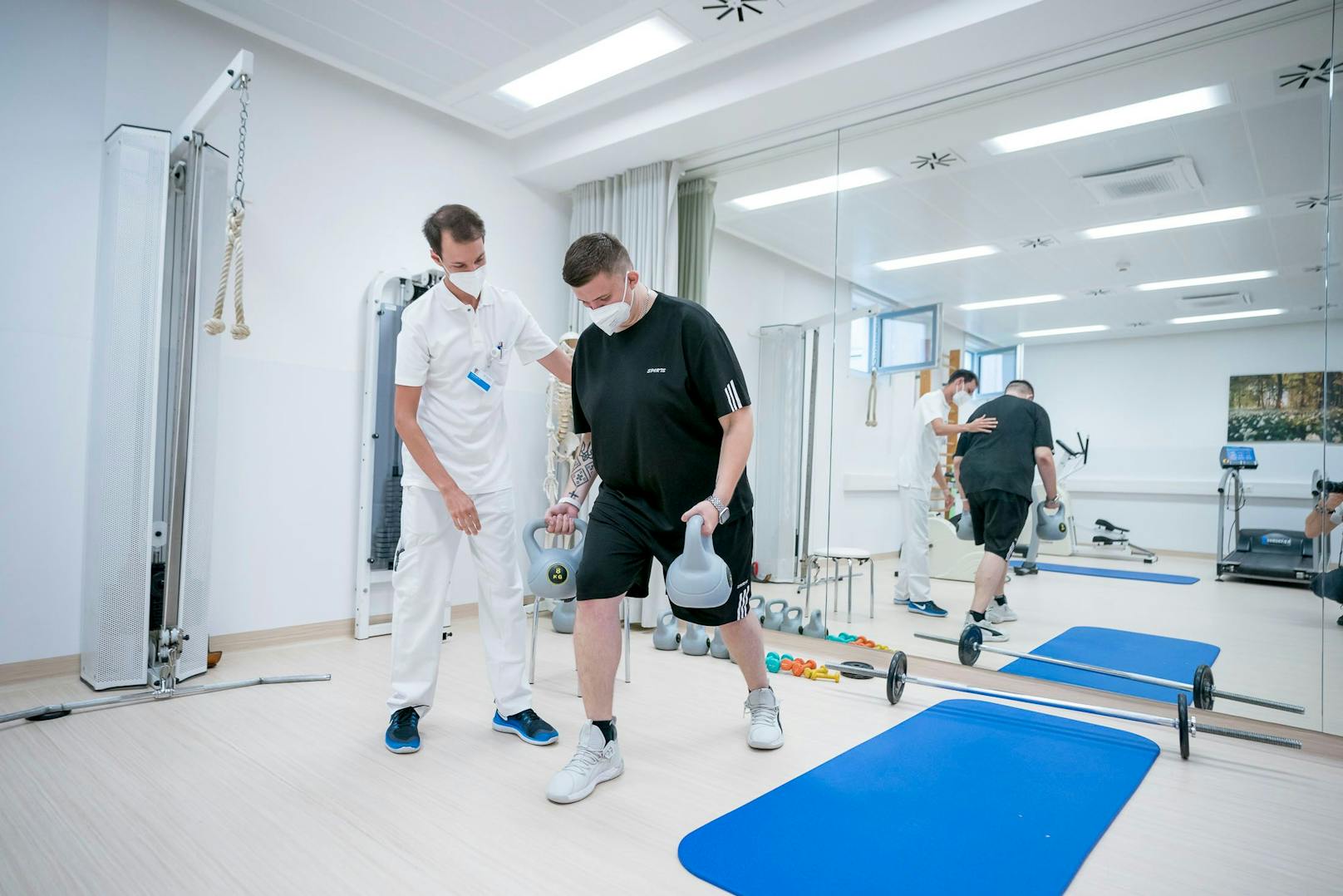 Das erforderte harte Arbeit: 12 Wochen lang trainierte Andriy zwei mal pro Woche mit Physiotherapeut Lukas H.