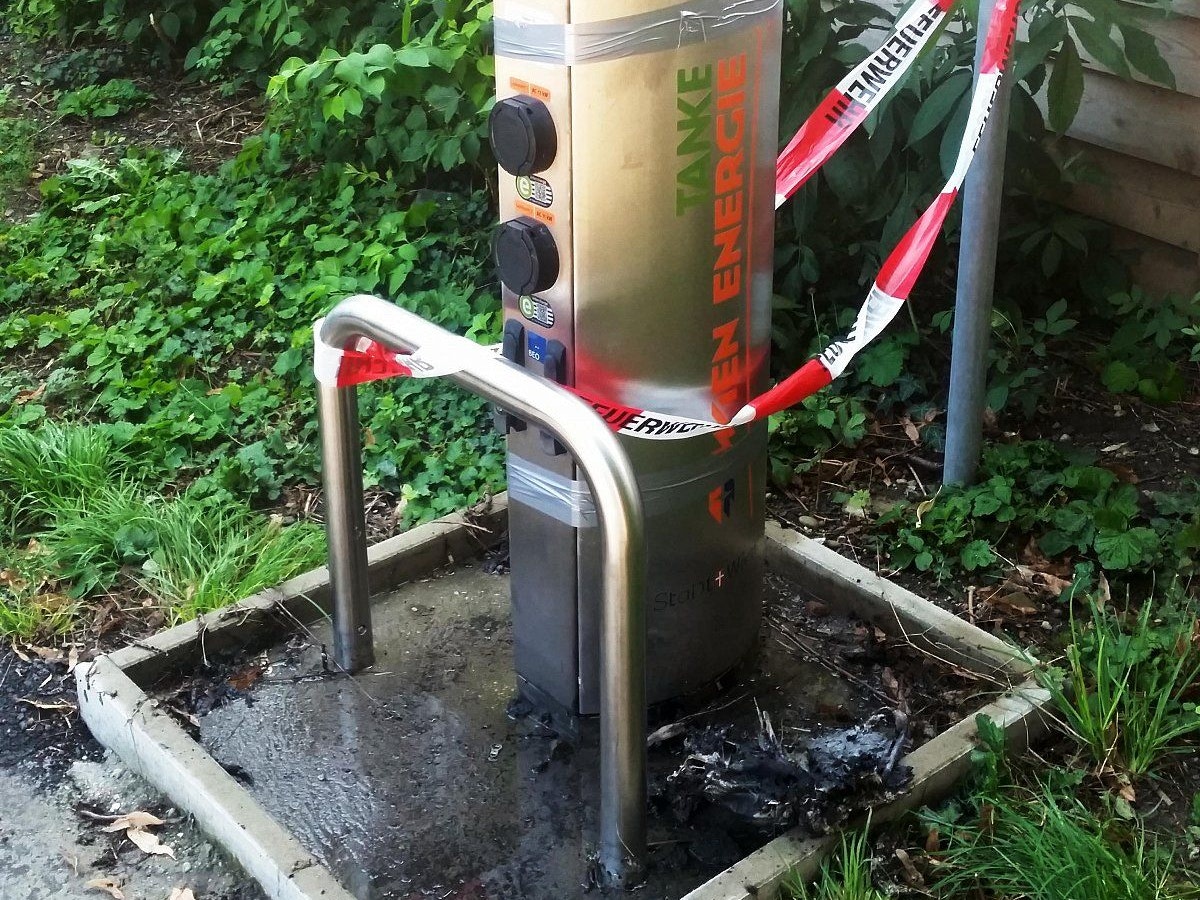 Diese E-Ladestation von Wien Energie soll eines der ersten Opfer sein. Die Polizei bestätigt das aber nicht.