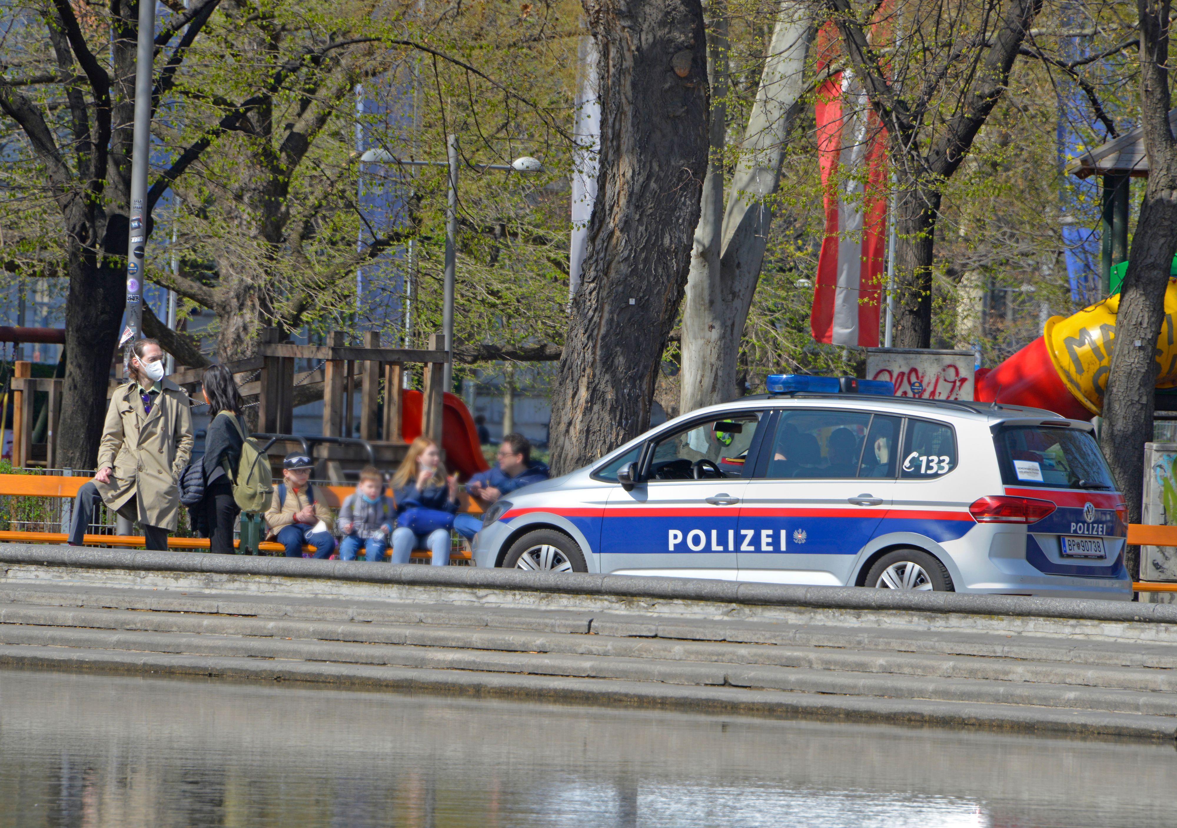 Polizeieinsatz beim Resselpark im 4. Bezirk