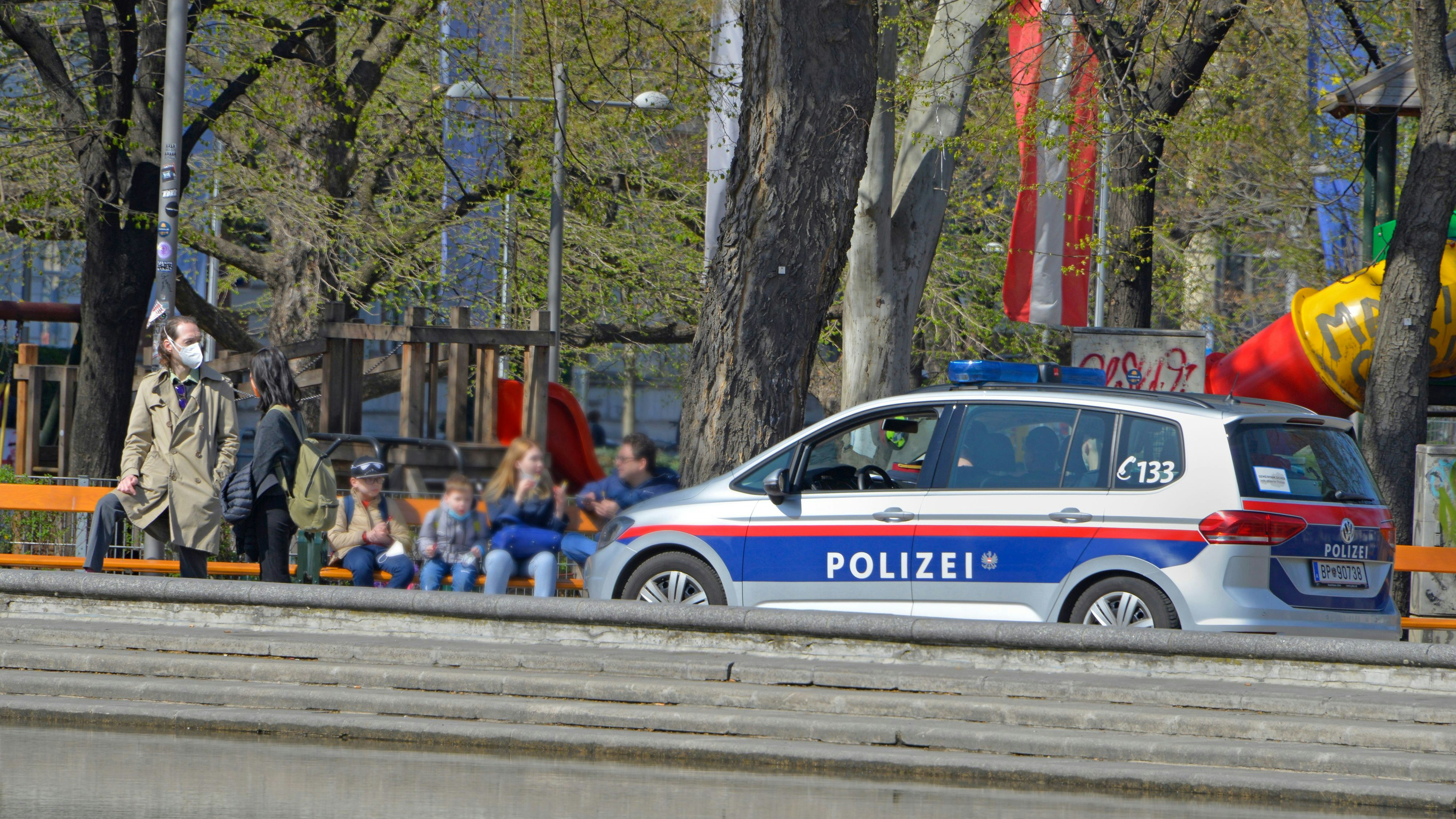 Polizeieinsatz beim Resselpark im 4. Bezirk