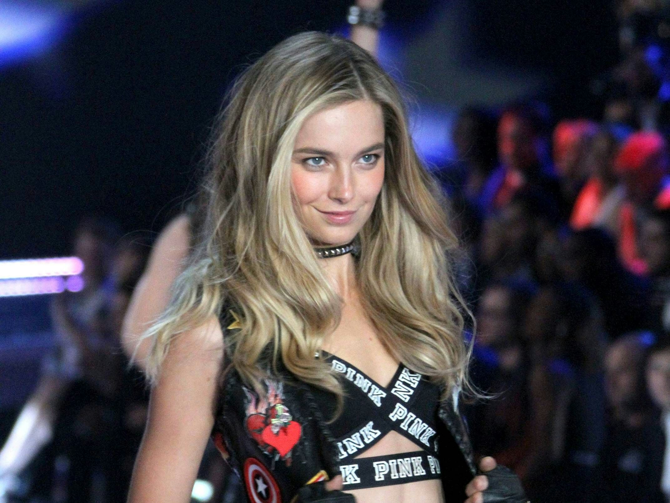 Nov. 10, 2015 - New York, New York, U.S. - Model BRIDGET MALCOLM walks the runway at the 2015 Victoria s Secret Fashion Show held at the Lexington Armory. New York U.S.  - ZUMAk03_