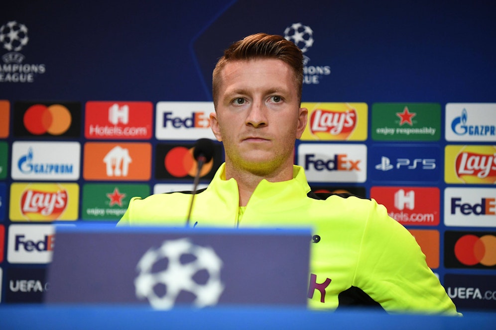 Ein Journalist verwechselt Marco Reus mit Timo Werner. 