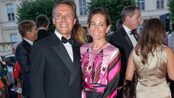 Birgit Lauda und ihr neuer Partner Marcus Sieberer strahlten beim Fundraising Dinner in der Albertina um die Wette.