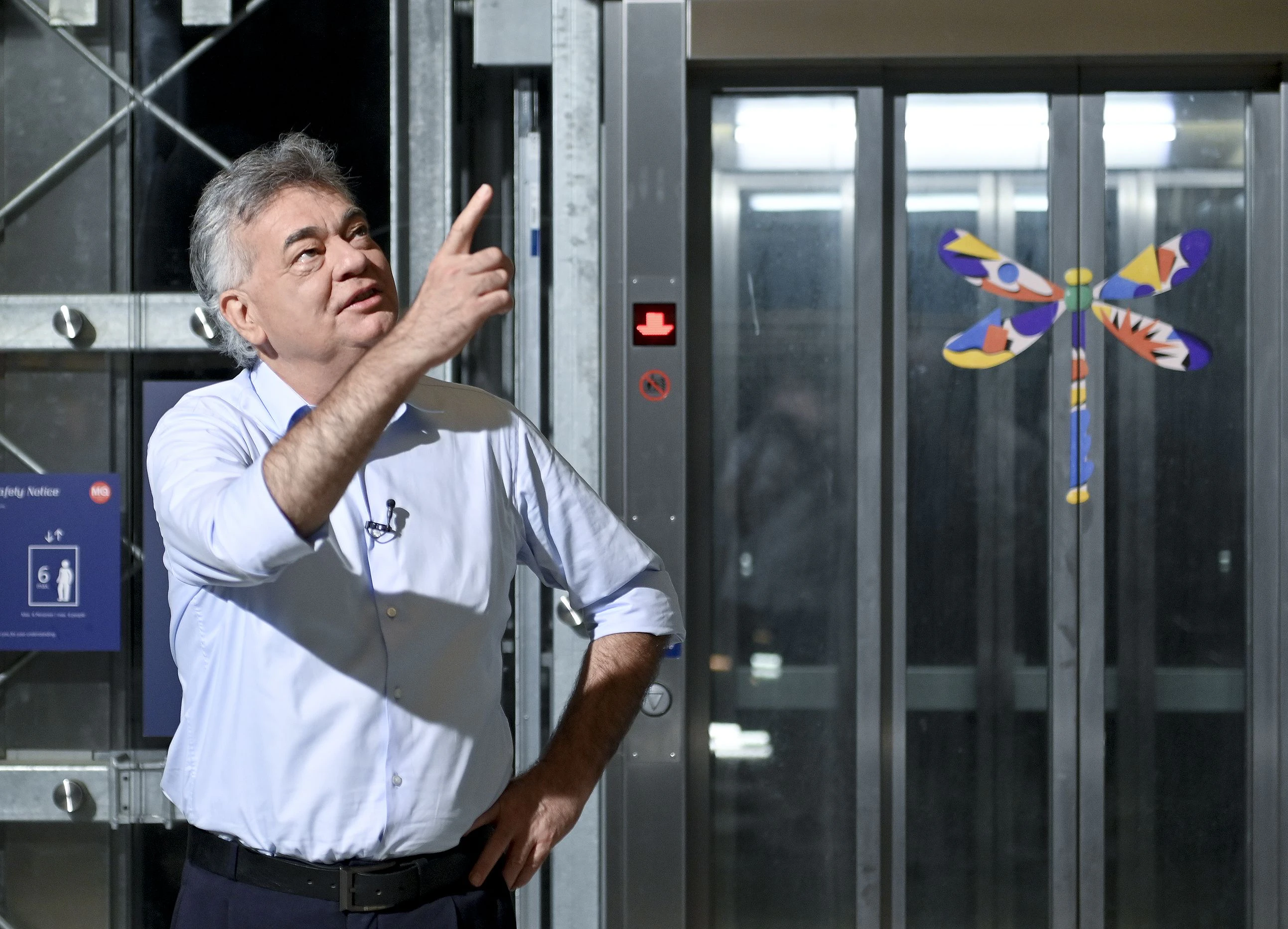 Vizekanzler Werner Kogler (Grüne) befürchtet, dass die Coronazahlen und Intensivzahlen durch die Decke gehen.