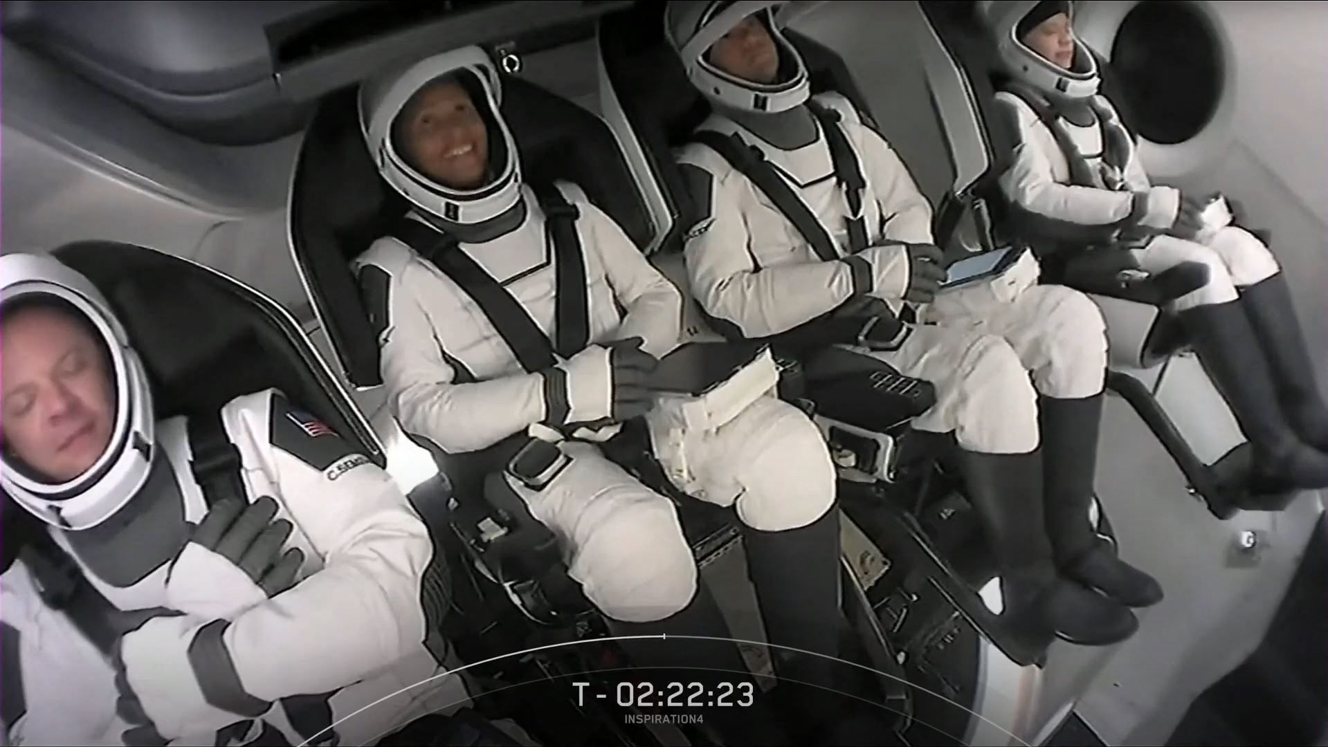 Download von www.picturedesk.com am 16.09.2021 (10:28).  *** SERVICEBILD *** This screengrab taken from the SpaceX live webcast shows crew members (from R) Hayley Arceneaux, Jared Isaacman, Sian Proctor and Christopher Sembroski after being buckled into their seats in the Crew Dragon capsule ahead of the launch of the Inspiration4 at NASA's Kennedy Space Center in Florida, on September 15, 2021. - SpaceX is preparing to send the first all-civilian crew into Earth's orbit on September 15 evening, capping a summer of private spaceflight with one of the most ambitious tourism missions to date. (Photo by - / SPACEX / AFP) / RESTRICTED TO EDITORIAL USE - MANDATORY CREDIT "AFP PHOTO / SPACEX " - NO MARKETING - NO ADVERTISING CAMPAIGNS - DISTRIBUTED AS A SERVICE TO CLIENTS - 20210915_PD10969 - Rechteinfo: Servicebild (SB) Bei diesem Bild ist PictureDesk ausschließlich technischer Dienstleister und stellt eine technische Bearbeitungsgebühr in Rechnung. PictureDesk ist weder Urheber noch Rechteinhaber. Die Nutzung liegt in alleiniger Verantwortung des Kunden. Nur für redaktionelle Nutzung! Werbliche Nutzung erfordert Freigabe: bitte schicken Sie uns eine Anfrage.