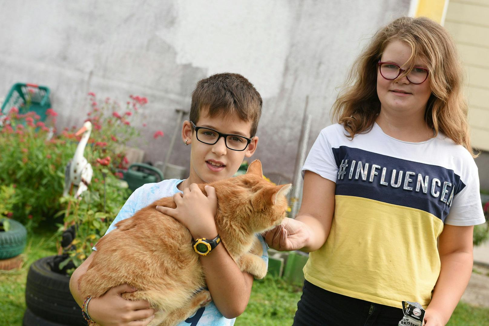 Tochter Alisar (11) und Sebastian lieben die Katzen.&nbsp;