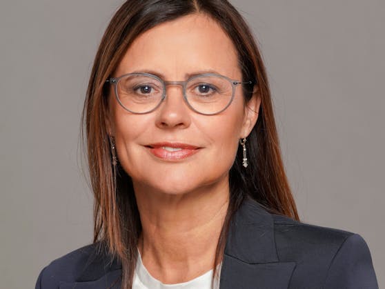 Dr. Esther Mitterstieler