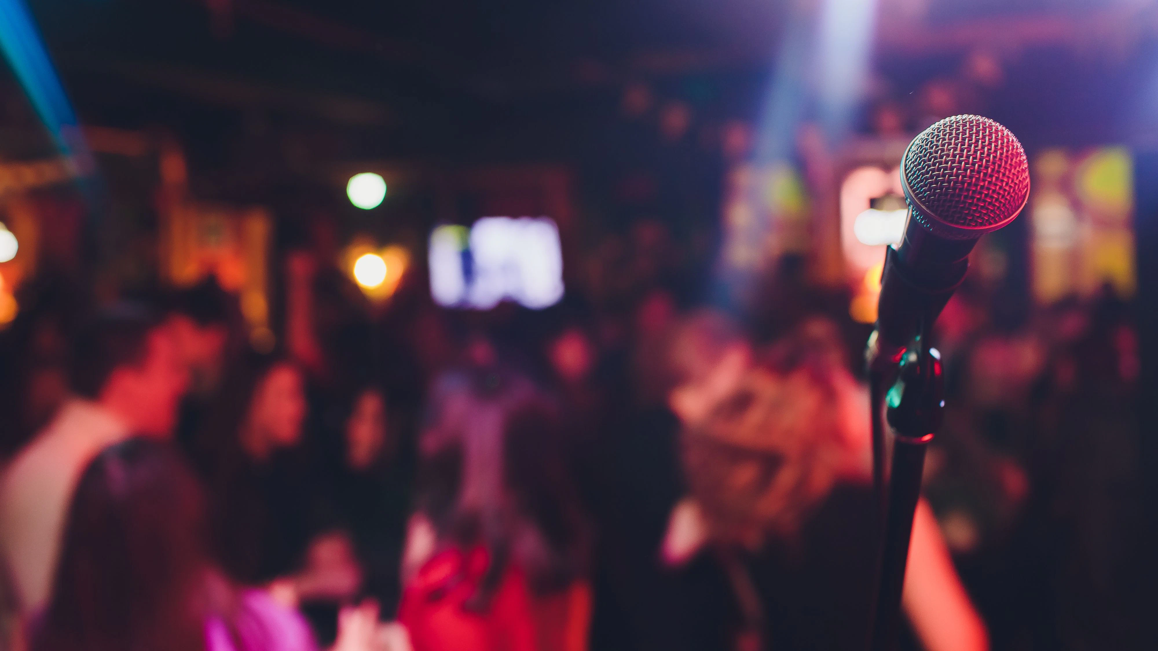 Nach einer "Karaoke-Nacht" in Gleisdorf wurde ein Corona-Fall bekannt.