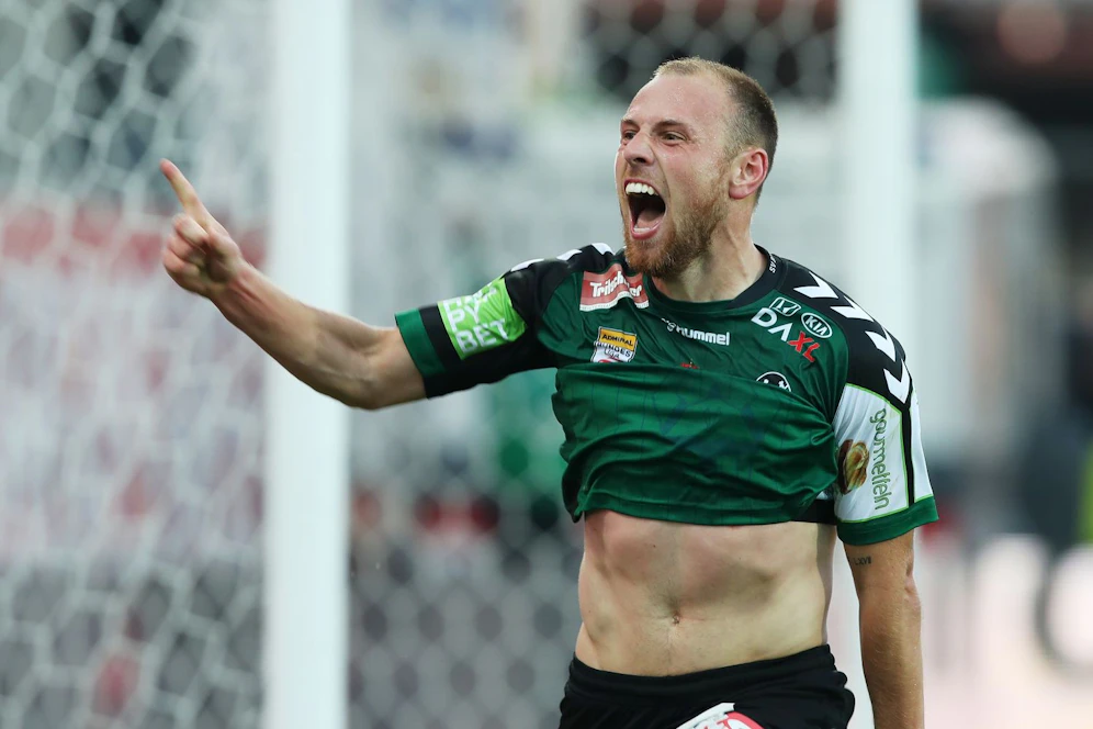 Julian Wießmeier lässt die Rieder jubeln. 